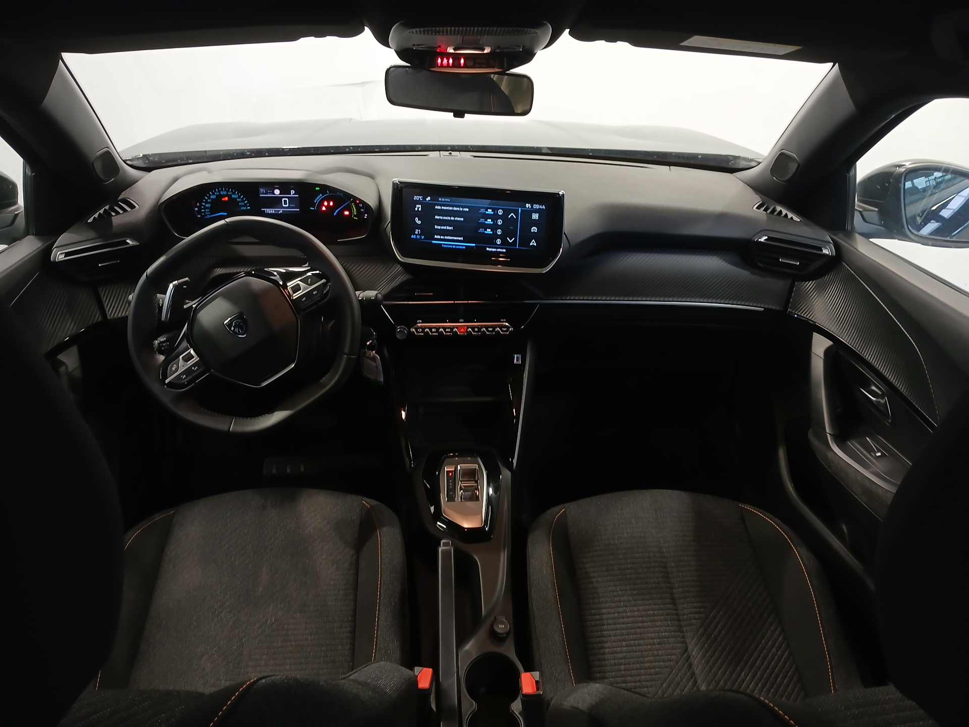 PEUGEOT 2008 Hybrid 145 e-DCS6 Style