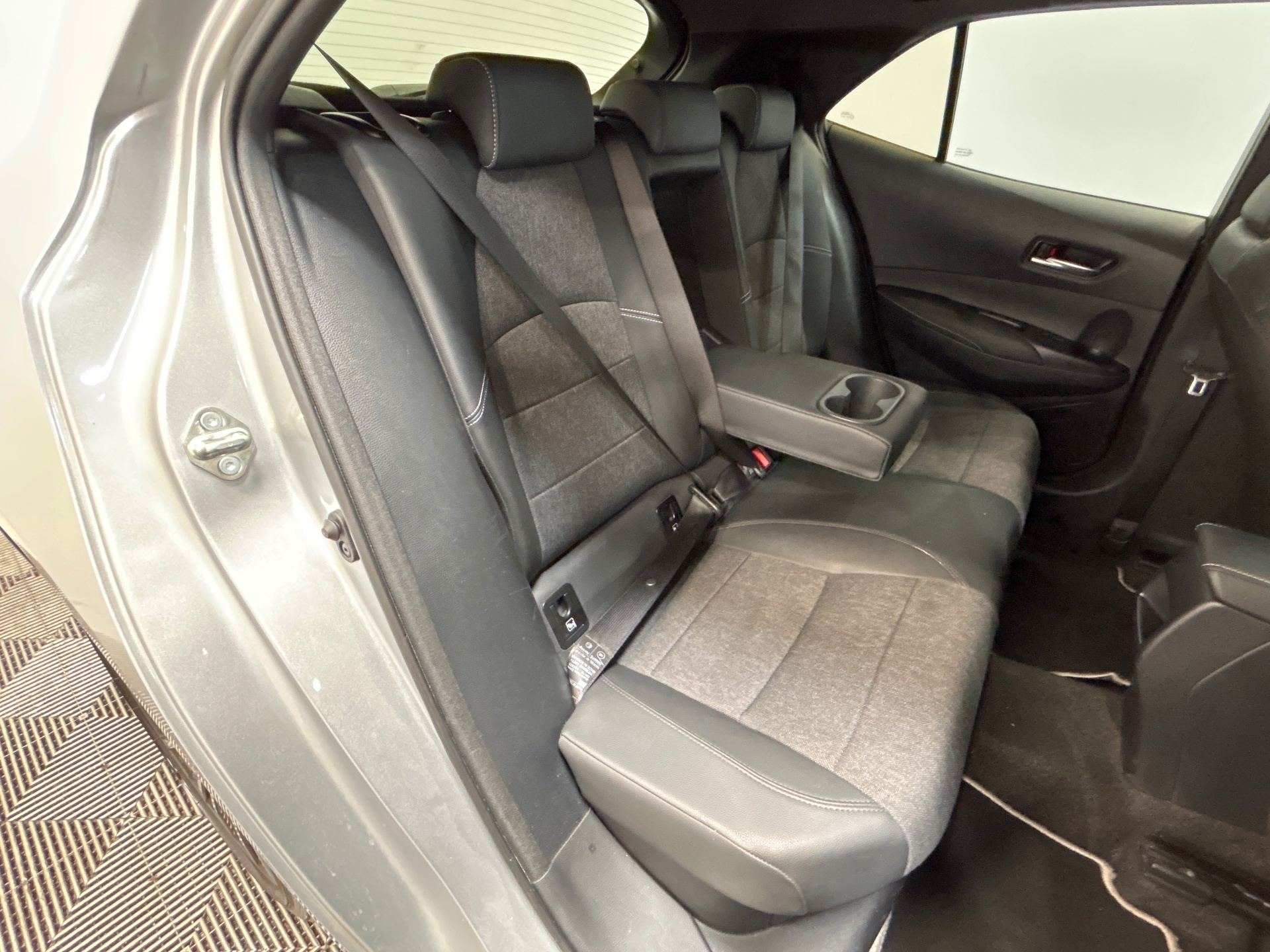 TOYOTA COROLLA HYBRIDE 140ch Design