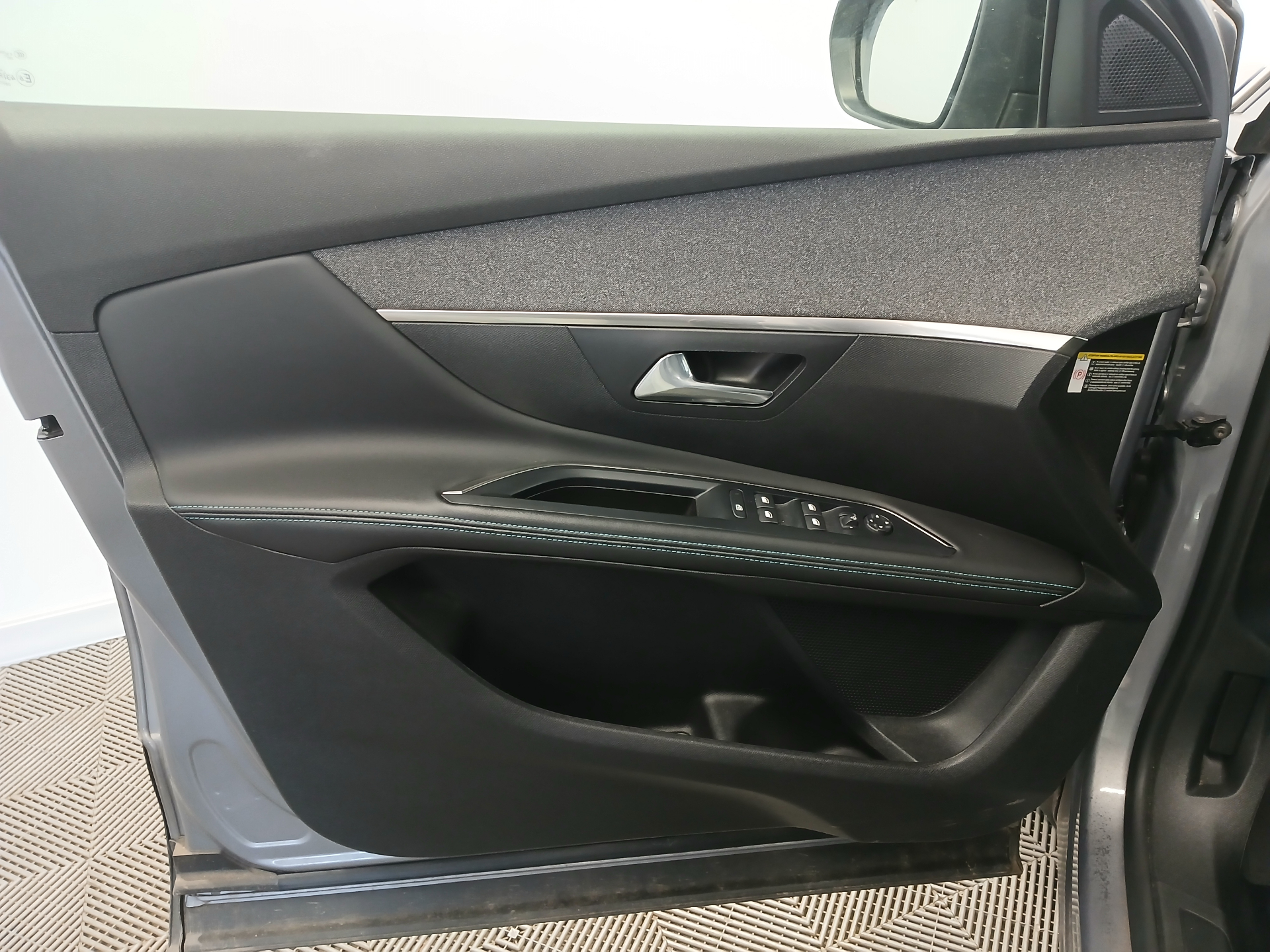 PEUGEOT 5008 ALLURE PK BHDI 130 S&S EAT8