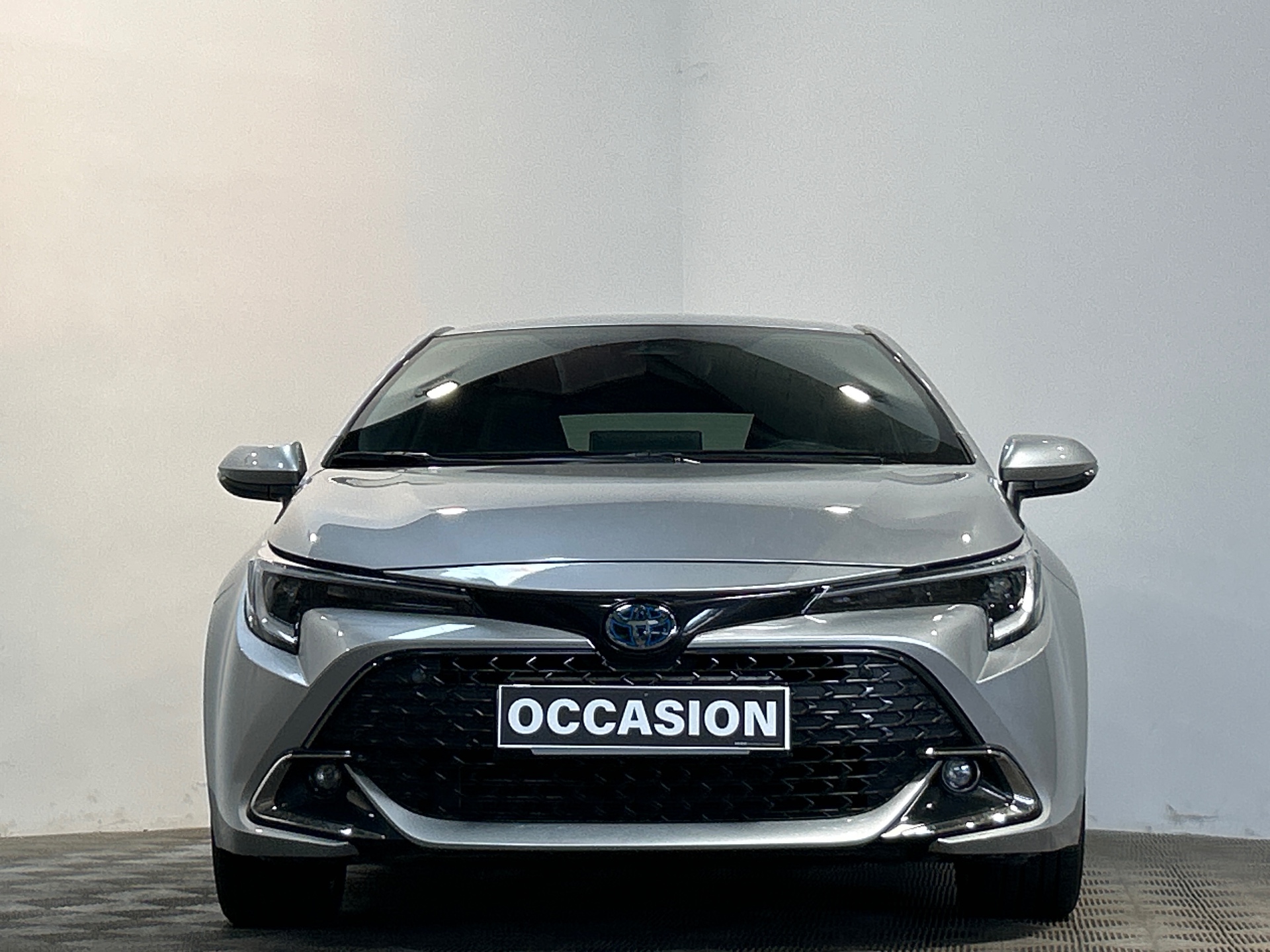 TOYOTA COROLLA HYBRIDE 140ch Design