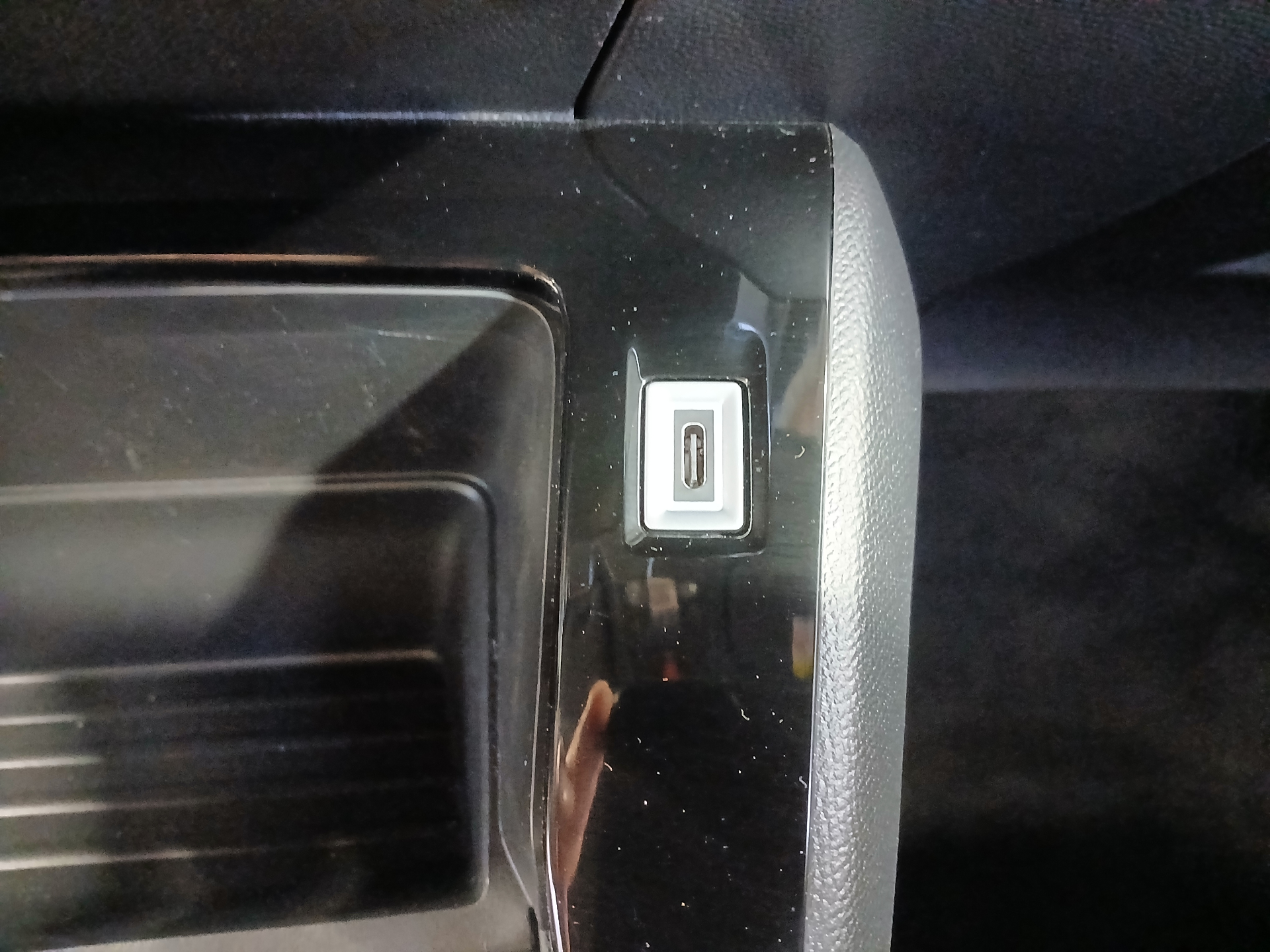 PEUGEOT 2008 Hybrid 145 e-DCS6 Style