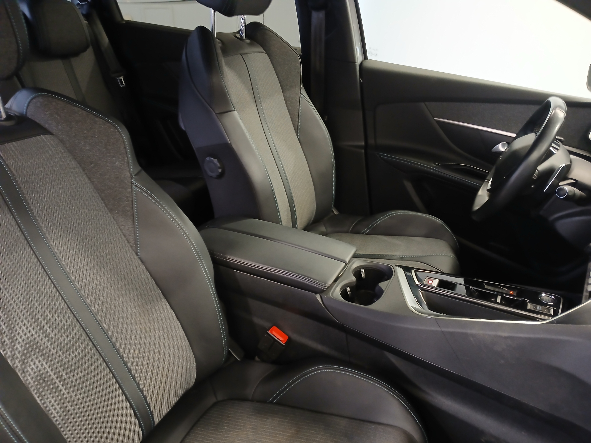 PEUGEOT 5008 ALLURE PK BHDI 130 S&S EAT8