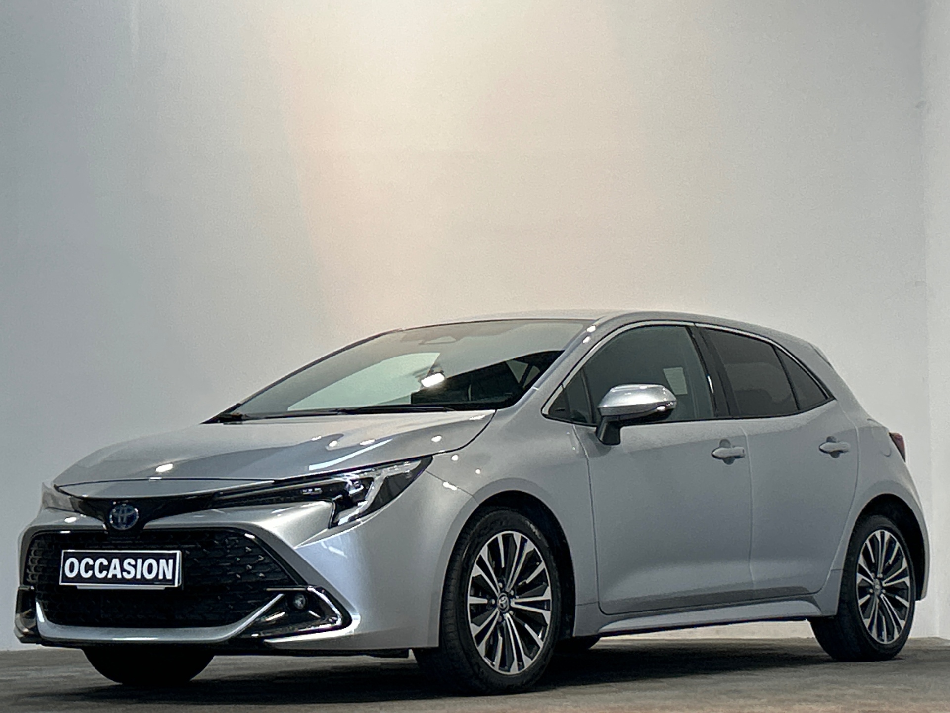 TOYOTA COROLLA HYBRIDE 140ch Design