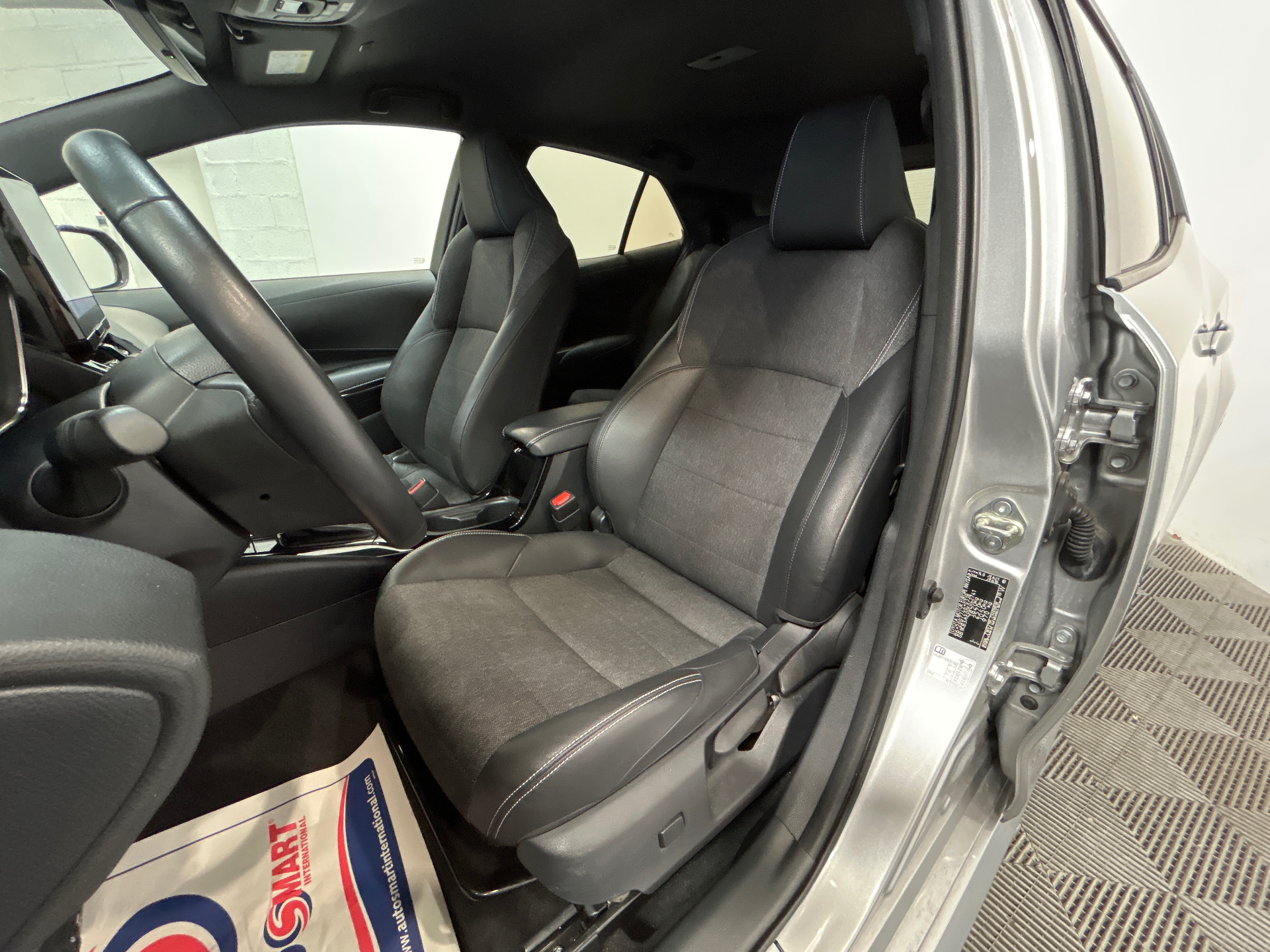 TOYOTA COROLLA HYBRIDE 140ch Design