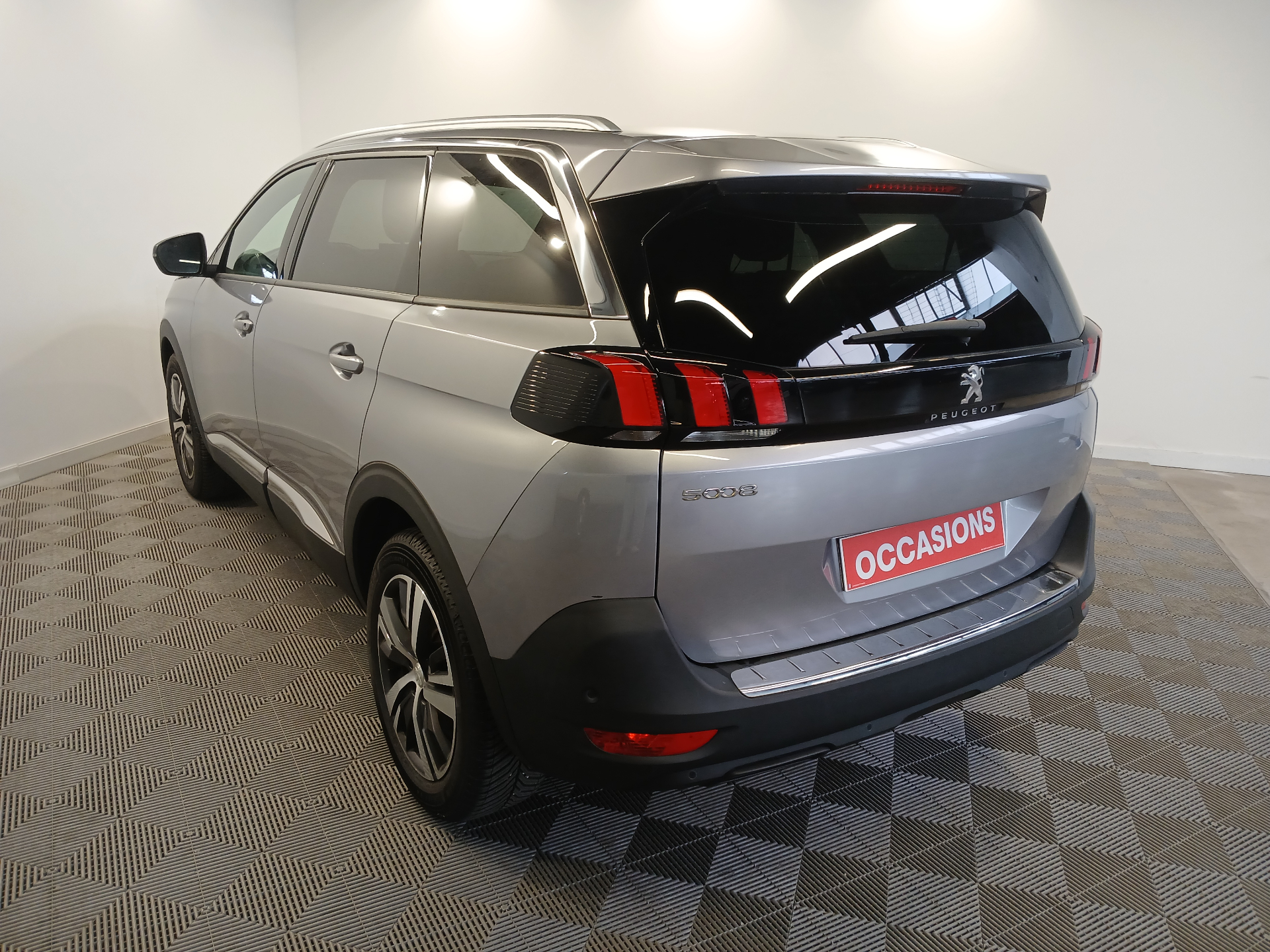 PEUGEOT 5008 ALLURE PK BHDI 130 S&S EAT8