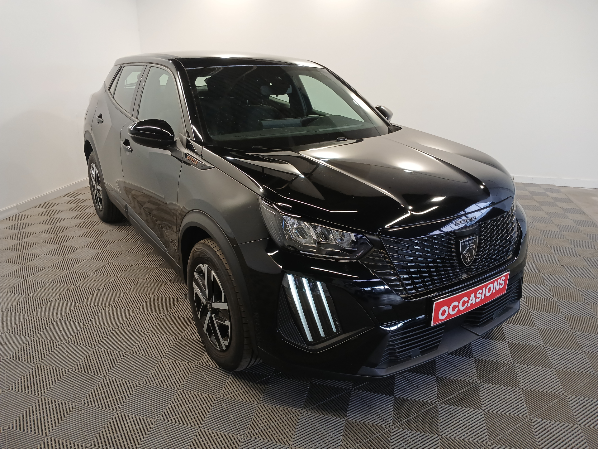 PEUGEOT 2008 Hybrid 145 e-DCS6 Style