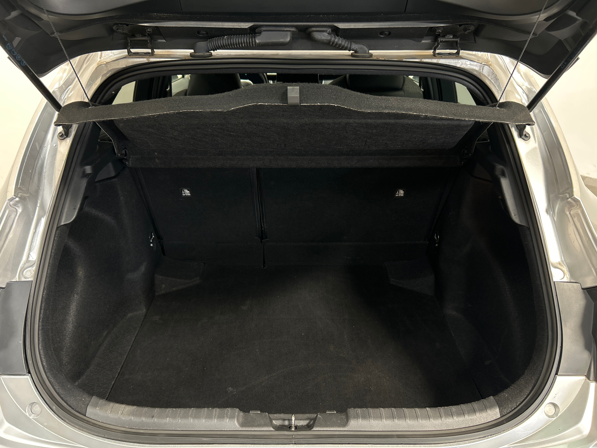 TOYOTA COROLLA HYBRIDE 140ch Design