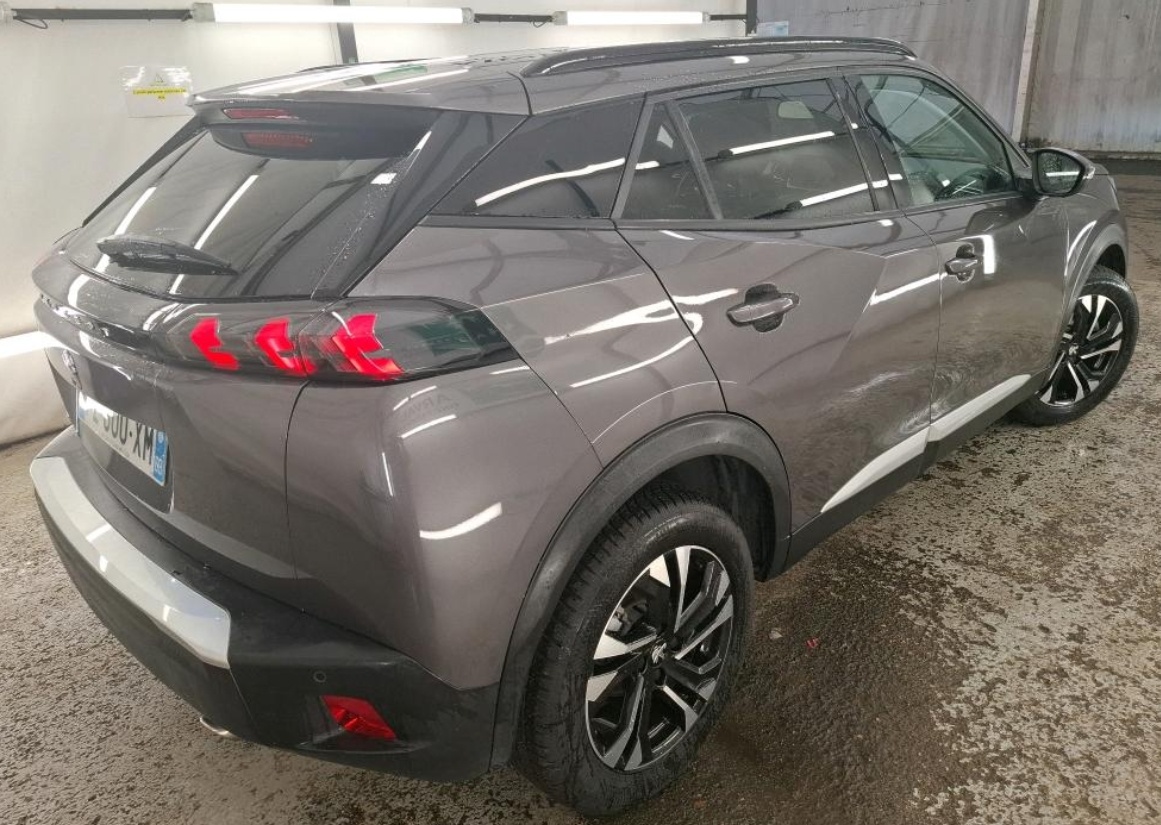 PEUGEOT 2008 BlueHDi 130 S&S EAT8 Allure