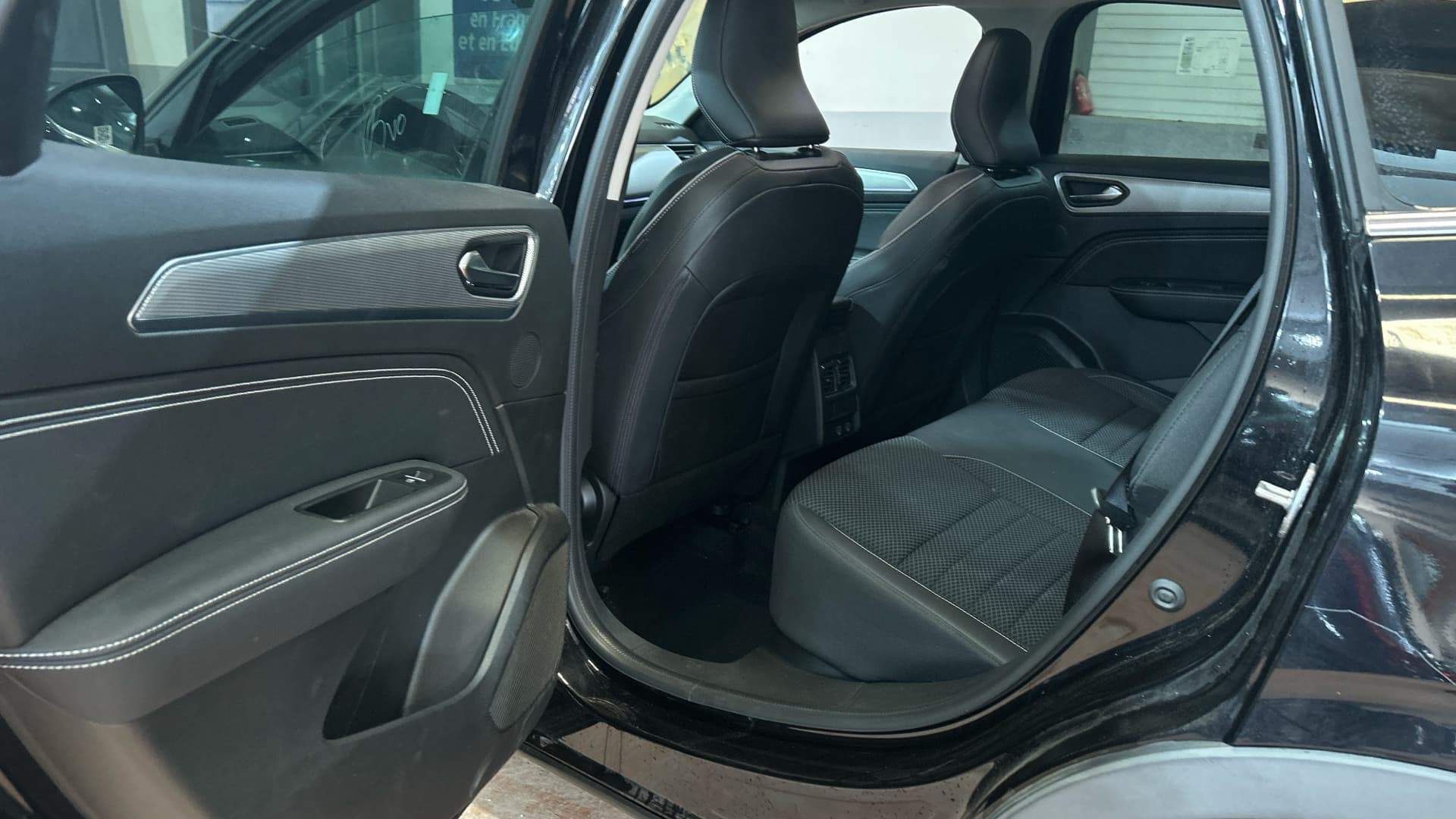 RENAULT ARKANA E-Tech 145 - 21B Intens