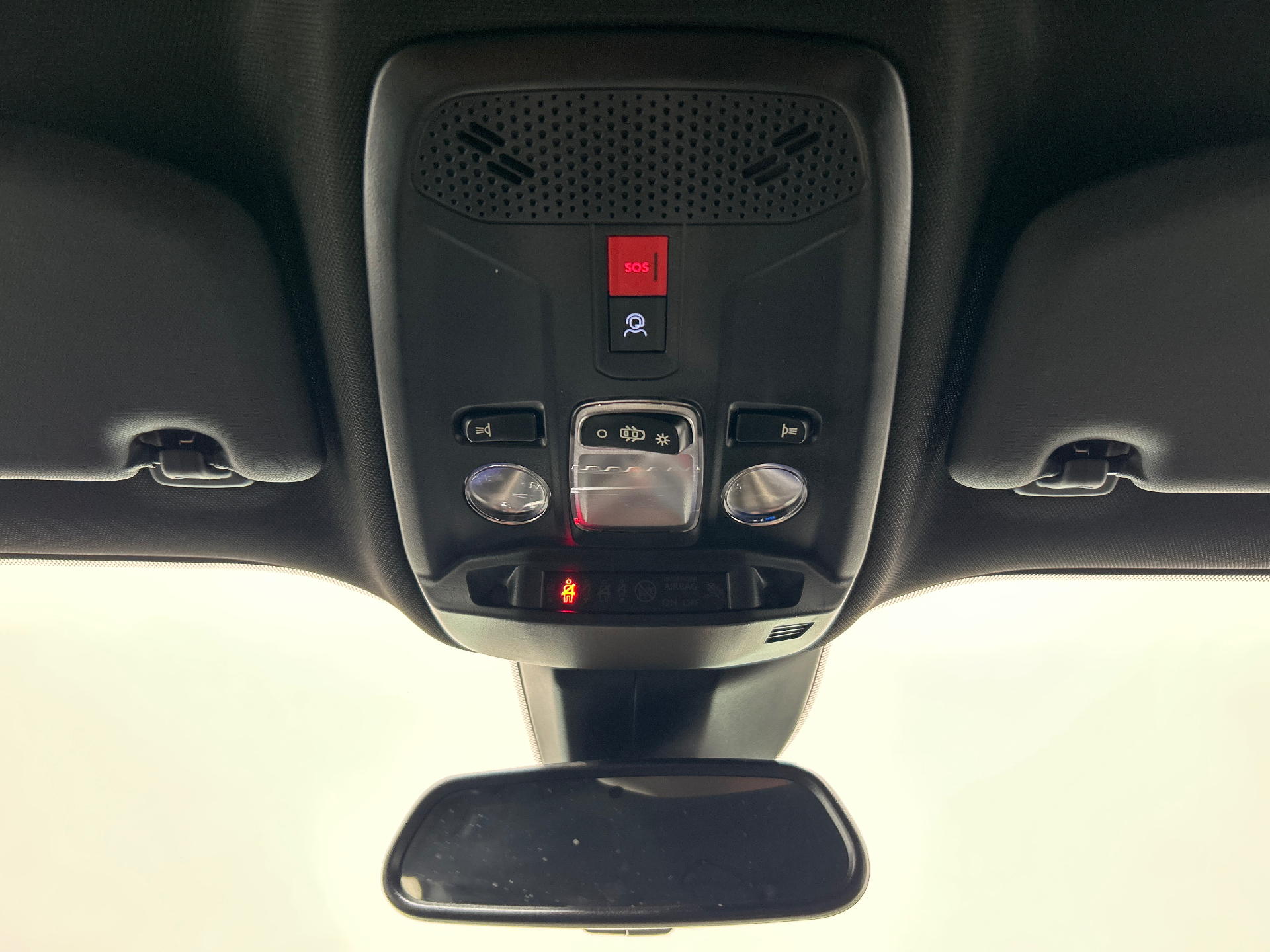 PEUGEOT 2008 Hybrid 145 e-DCS6 Allure