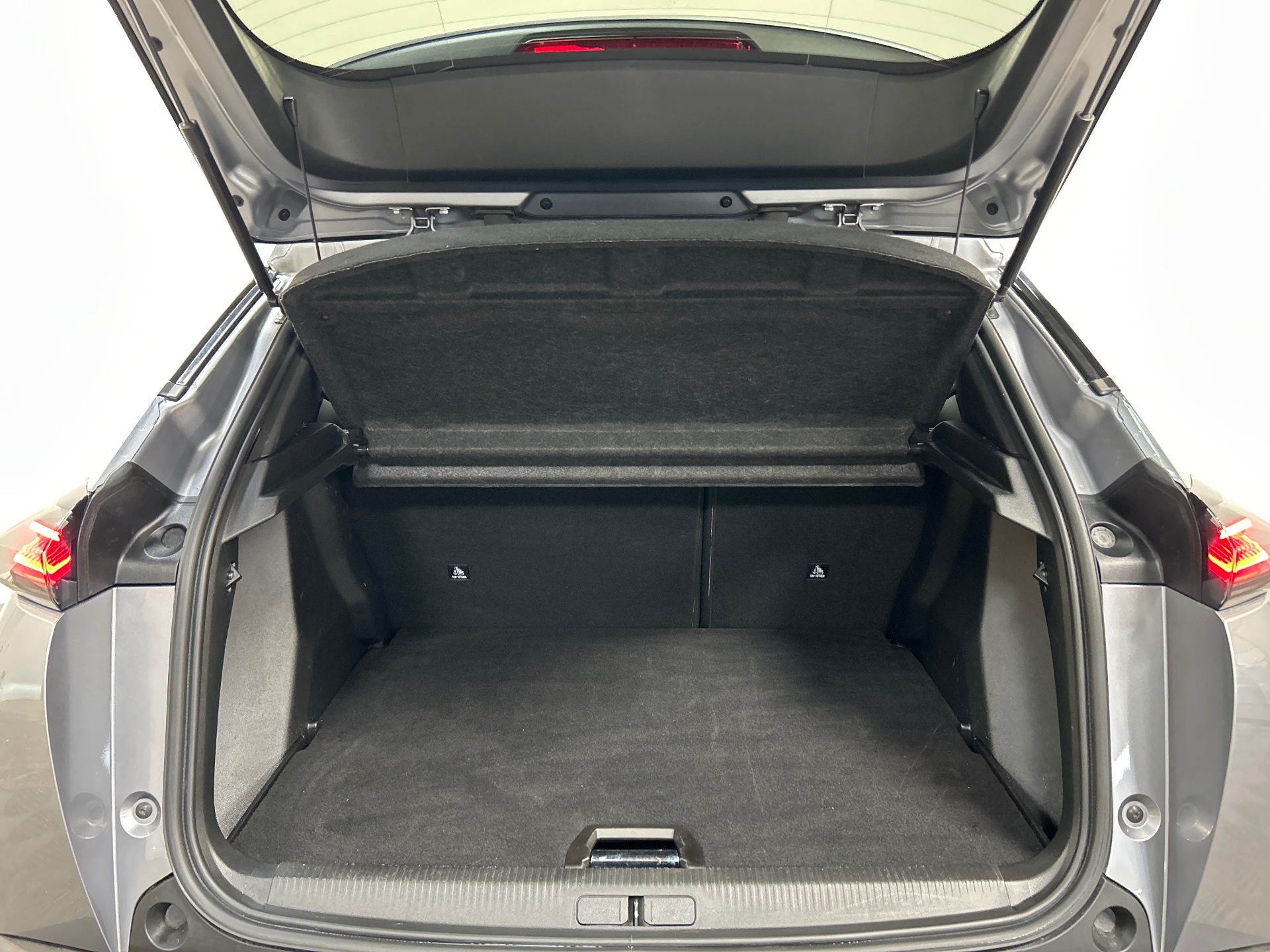 PEUGEOT 2008 Hybrid 145 e-DCS6 Allure