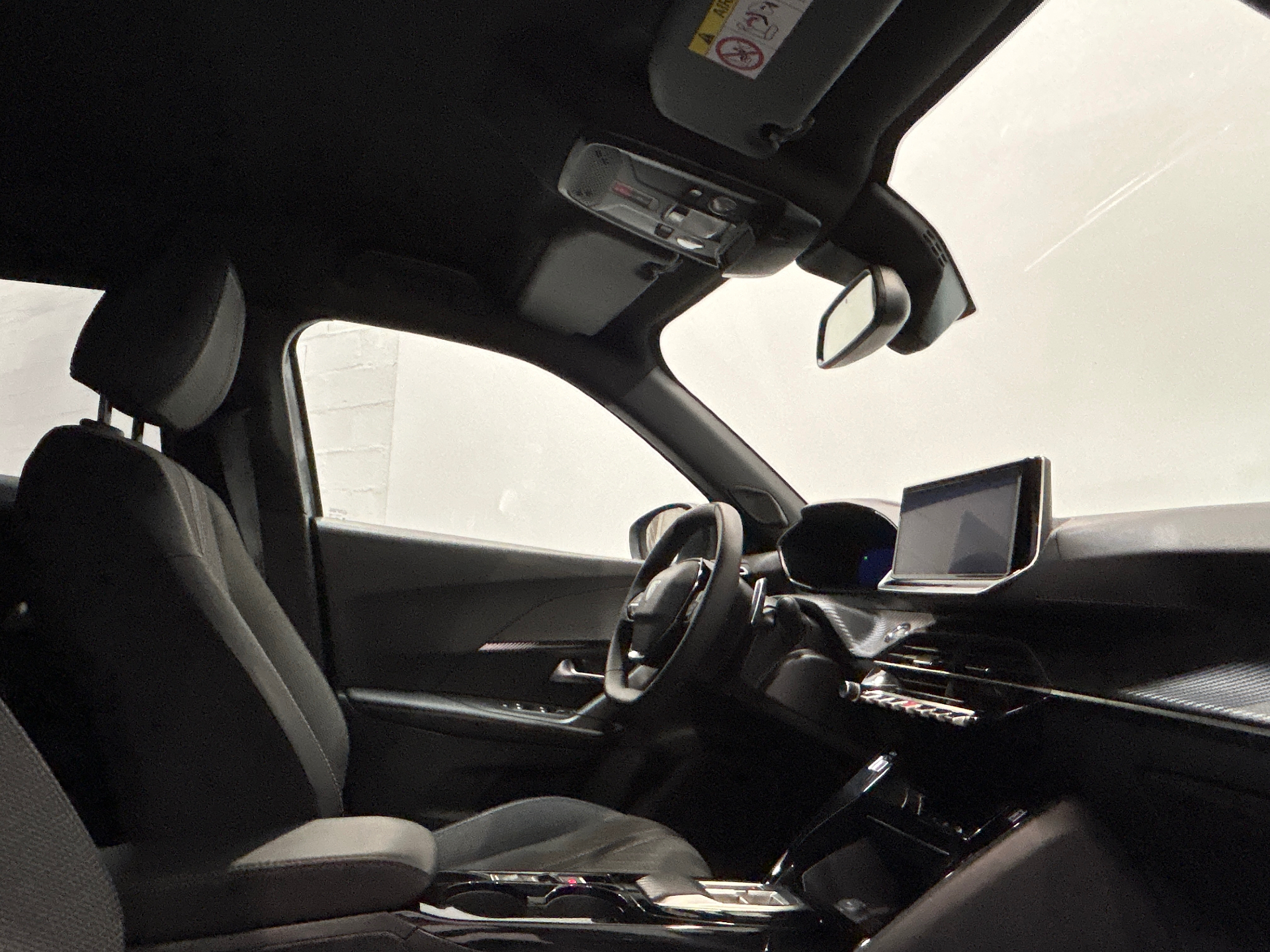 PEUGEOT 2008 Hybrid 145 e-DCS6 Allure