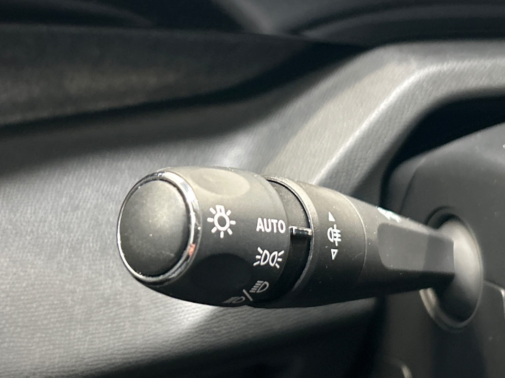 PEUGEOT 408 Hybrid 145 e-DCS6 Allure