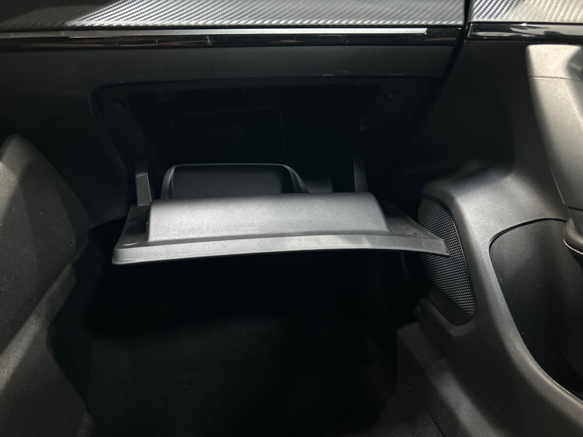 PEUGEOT 2008 Hybrid 145 e-DCS6 Allure