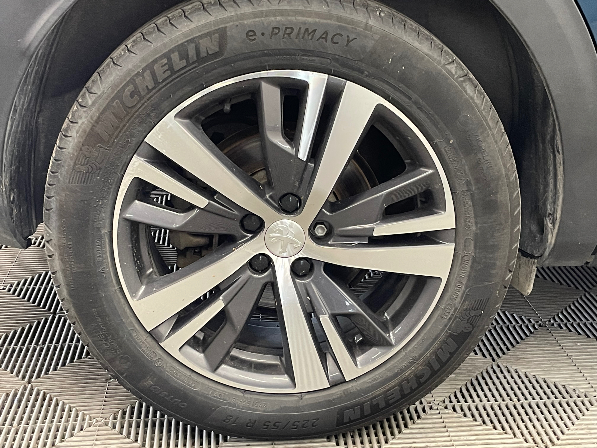 PEUGEOT 3008 Hybrid 136 e-DCS6 Allure Pack