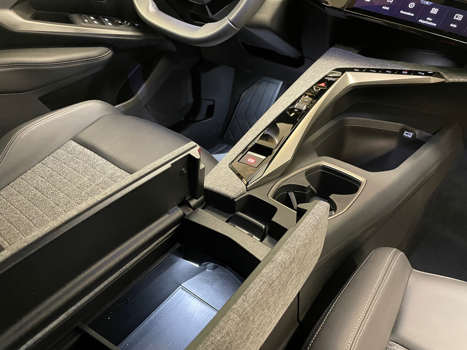 PEUGEOT 5008 Hybrid 145 ch e-DCS6 Allure