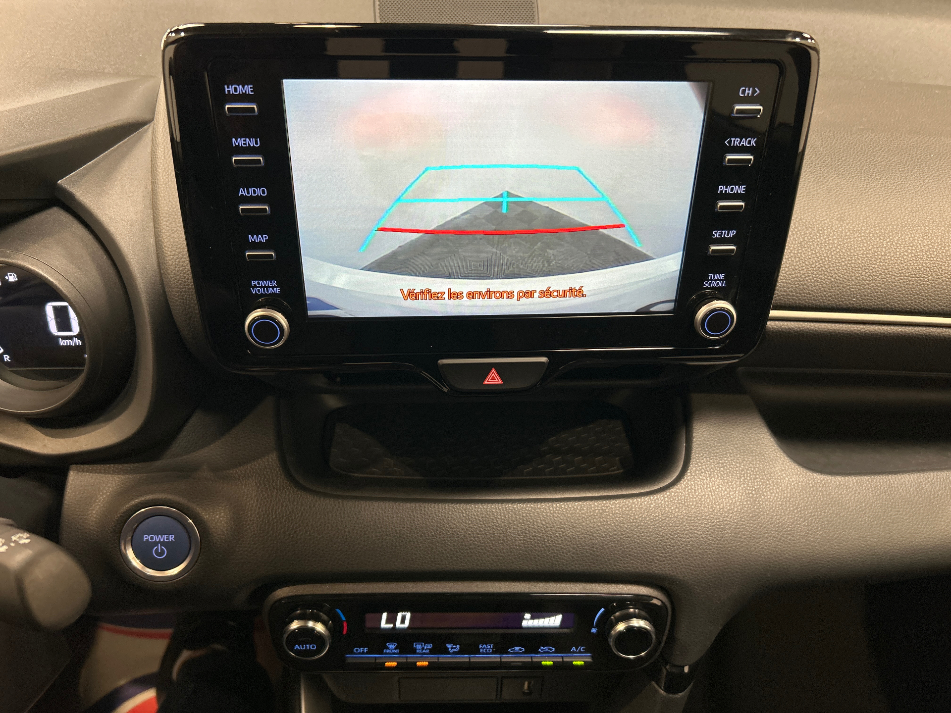 TOYOTA YARIS HYBRIDE MY22 116H DESIGN