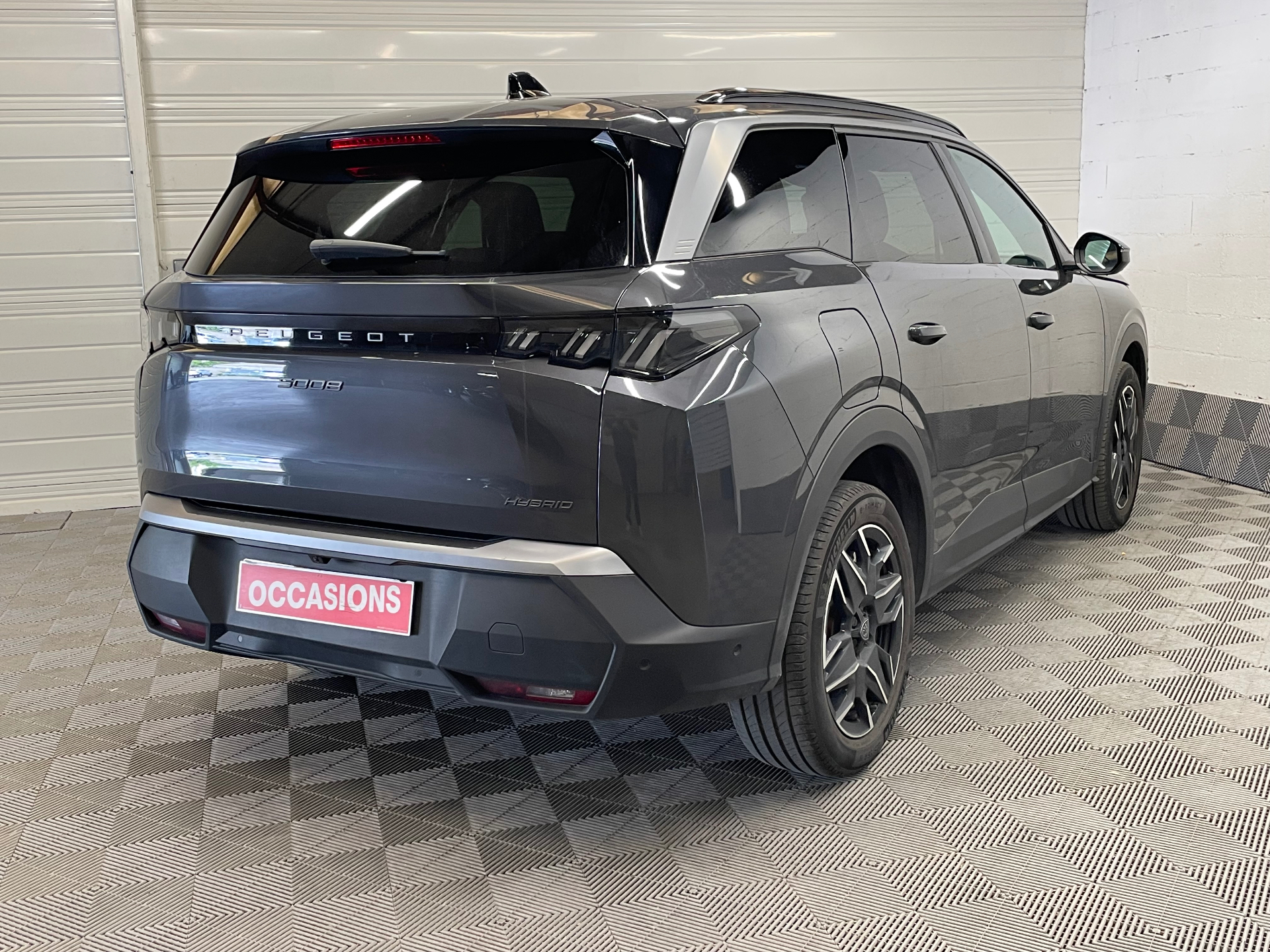 PEUGEOT 5008 Hybrid 145 ch e-DCS6 Allure