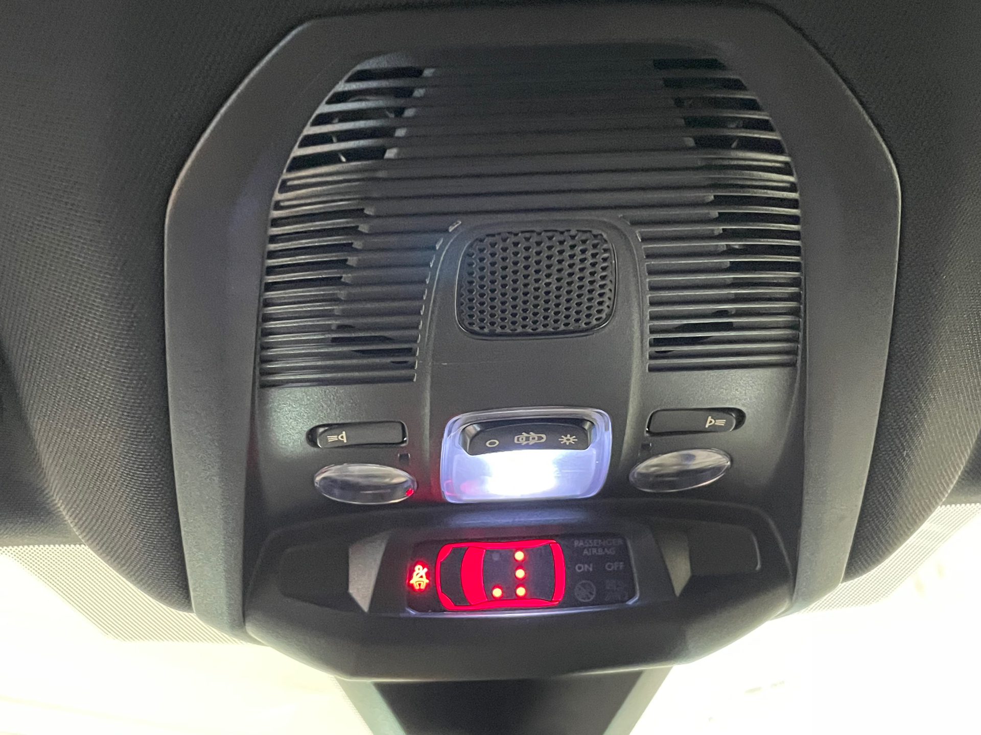 PEUGEOT 3008 Hybrid 136 e-DCS6 Allure Pack