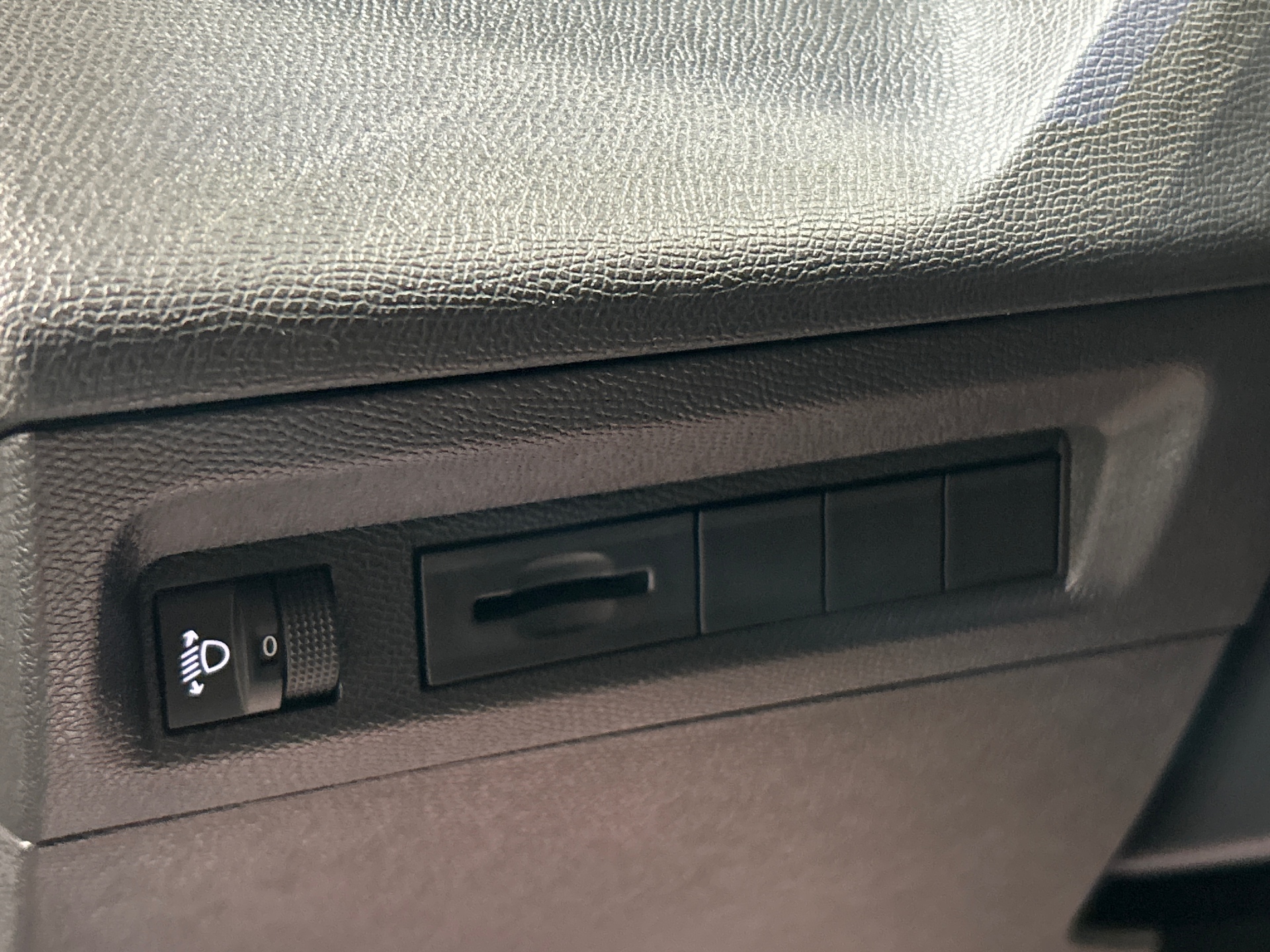 PEUGEOT 408 Hybrid 145 e-DCS6 Allure