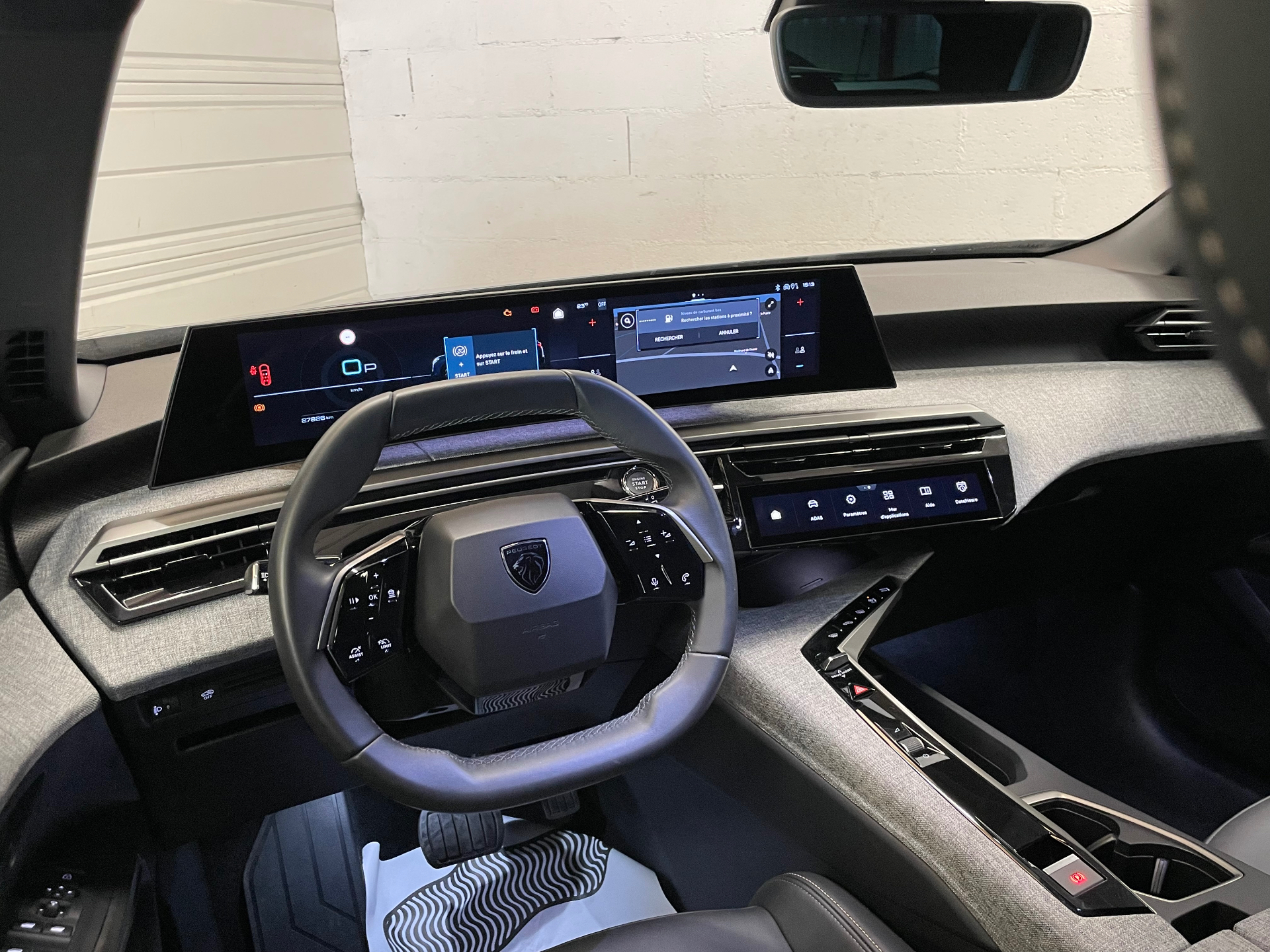 PEUGEOT 5008 Hybrid 145 ch e-DCS6 Allure