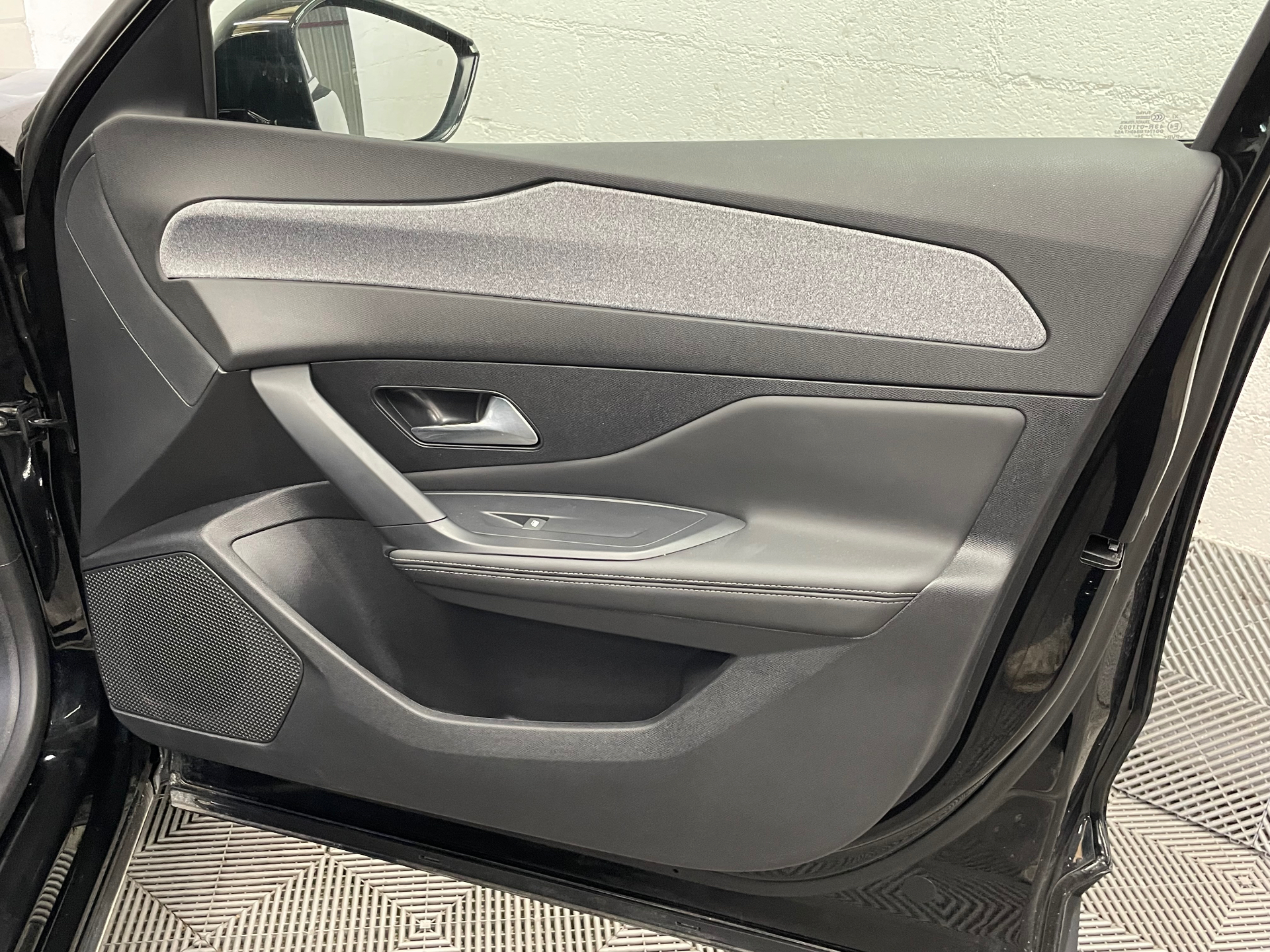 PEUGEOT 408 Hybrid 145 e-DCS6 Allure