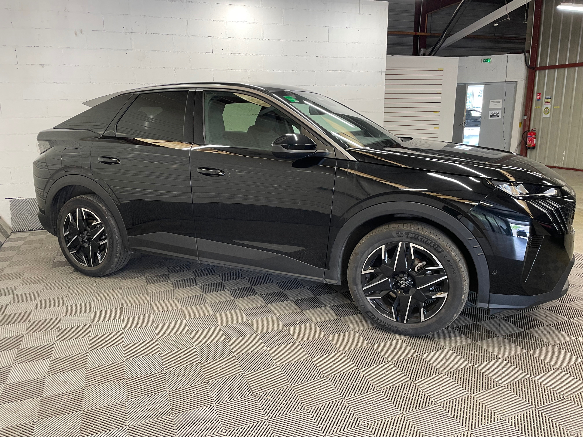 PEUGEOT 3008 Hybrid 145 e-DCS6 Allure
