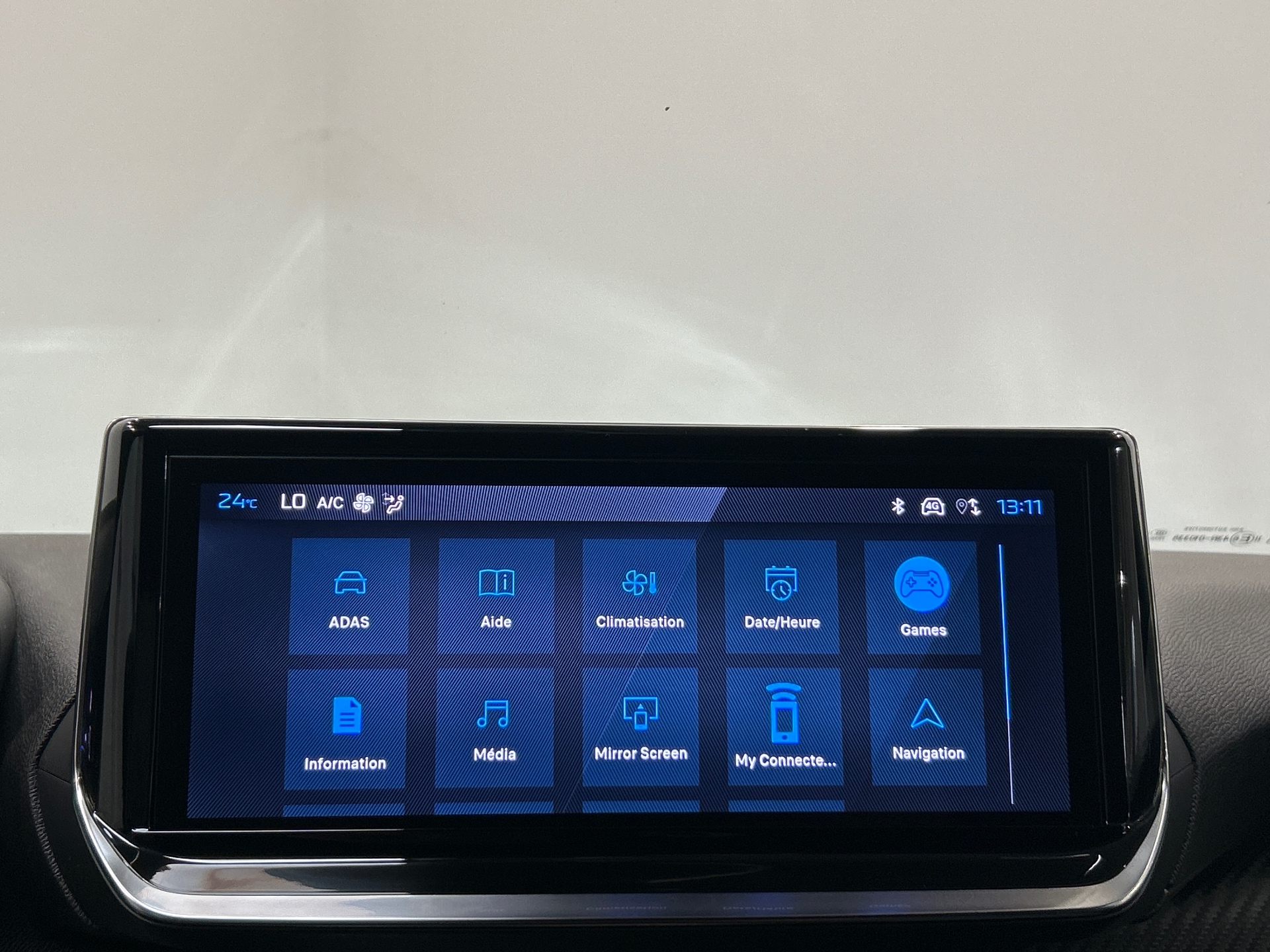 PEUGEOT 2008 Hybrid 145 e-DCS6 Allure