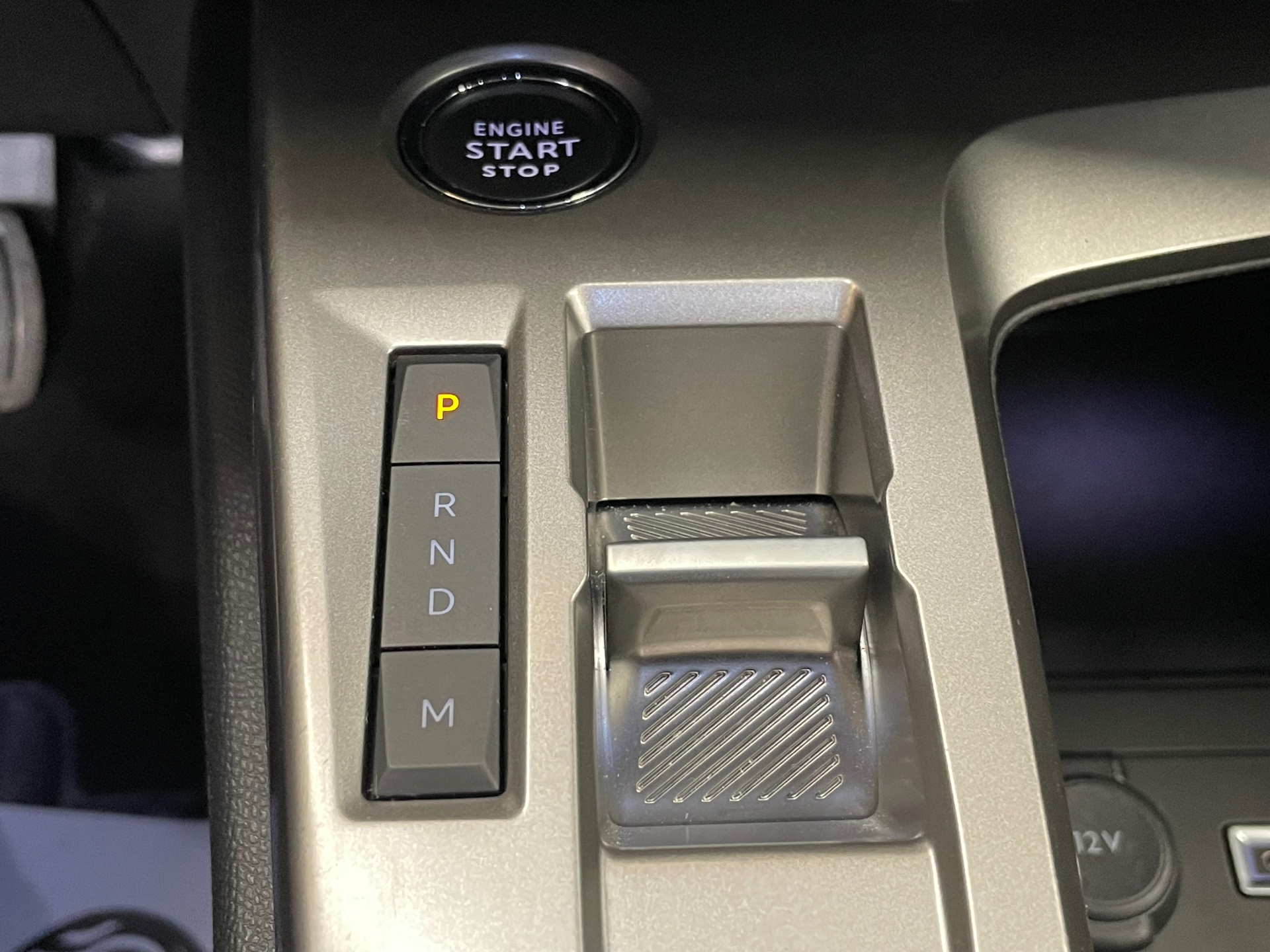 PEUGEOT 408 Hybrid 145 e-DCS6 Allure