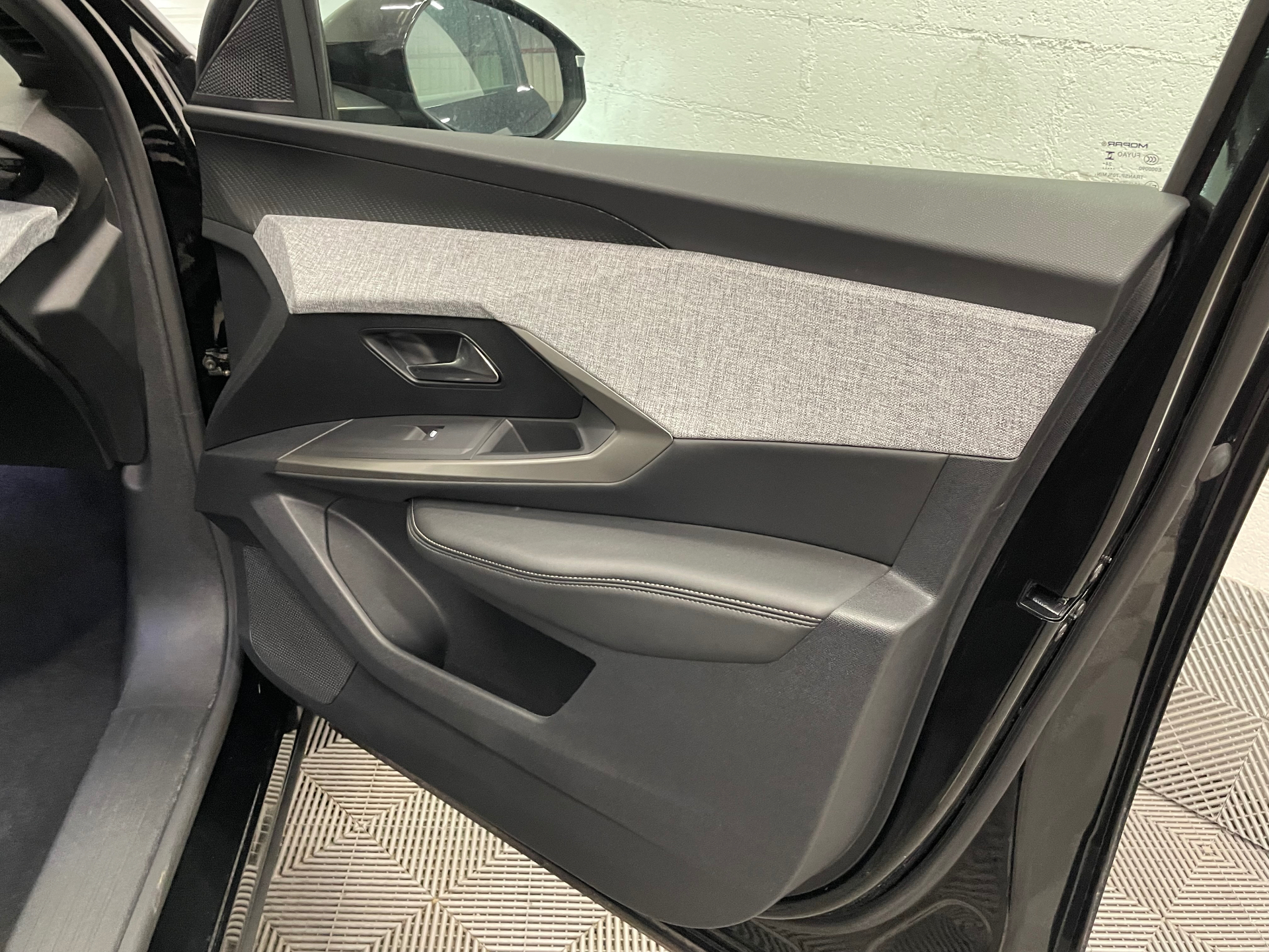 PEUGEOT 3008 Hybrid 145 e-DCS6 Allure