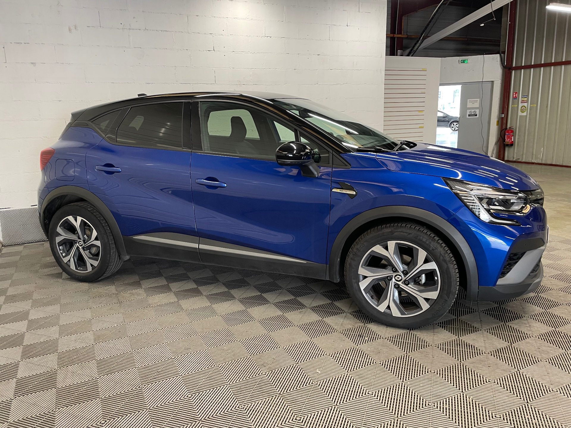 RENAULT CAPTUR mild hybrid 160 EDC R.S. line