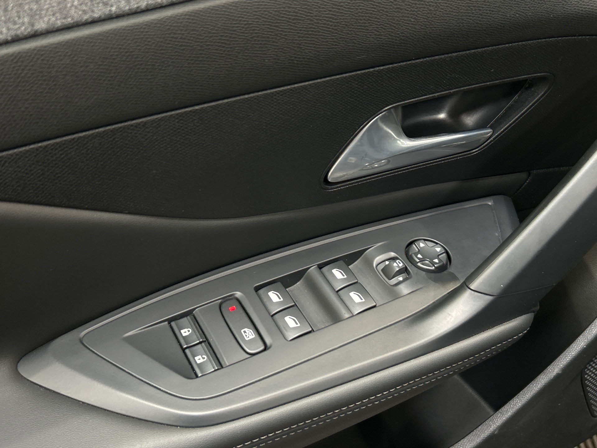 PEUGEOT 408 Hybrid 145 e-DCS6 Allure
