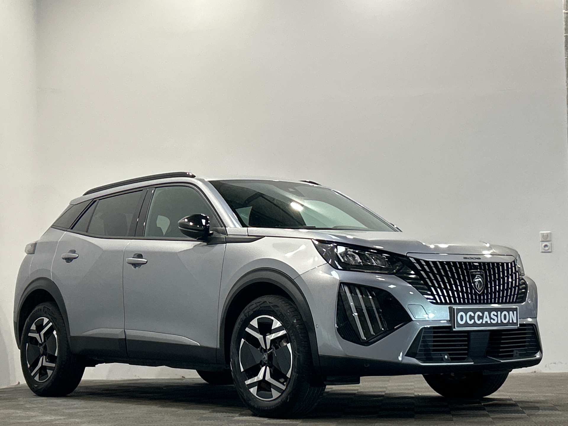 PEUGEOT 2008 Hybrid 145 e-DCS6 Allure