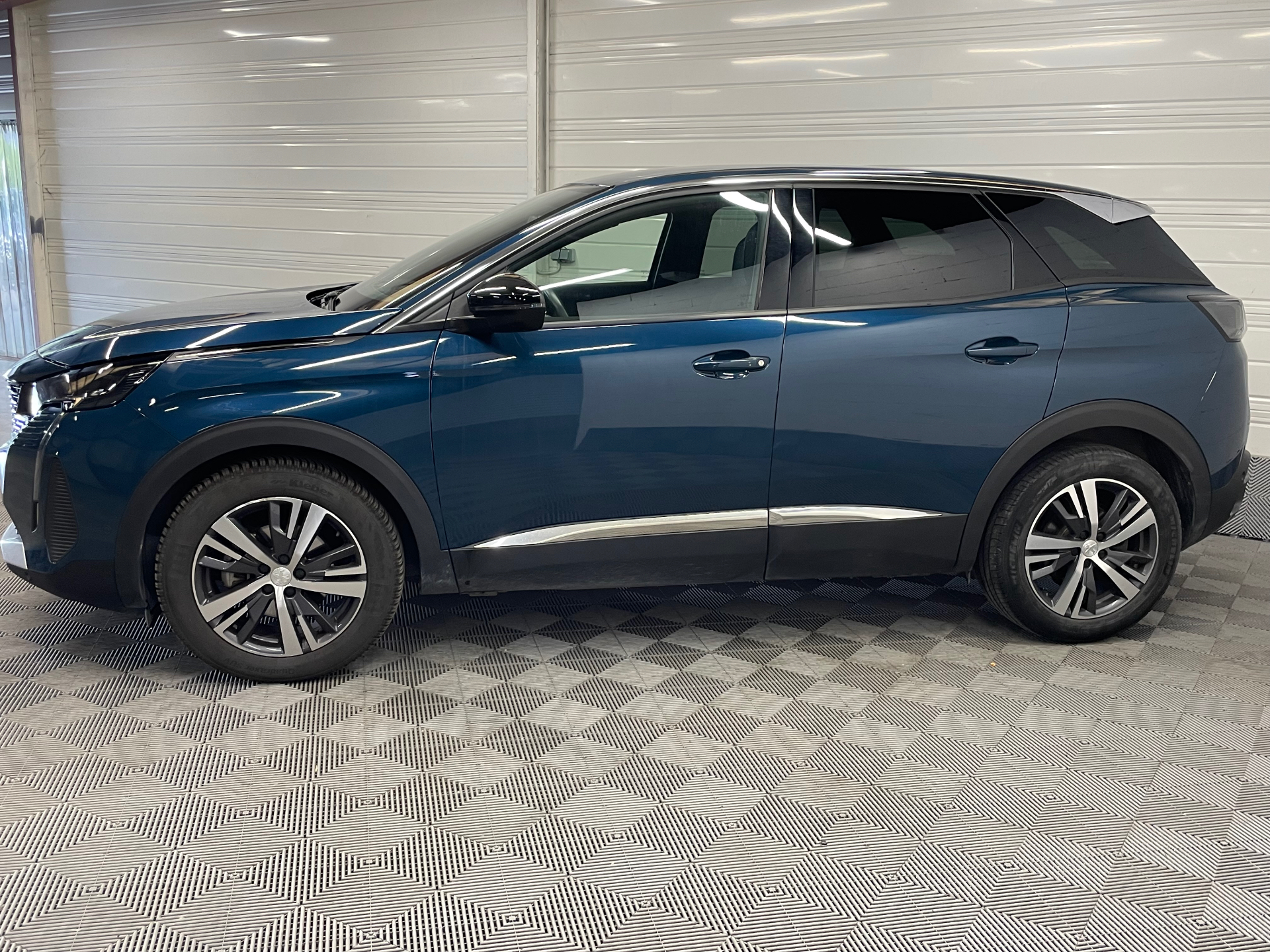 PEUGEOT 3008 Hybrid 136 e-DCS6 Allure Pack