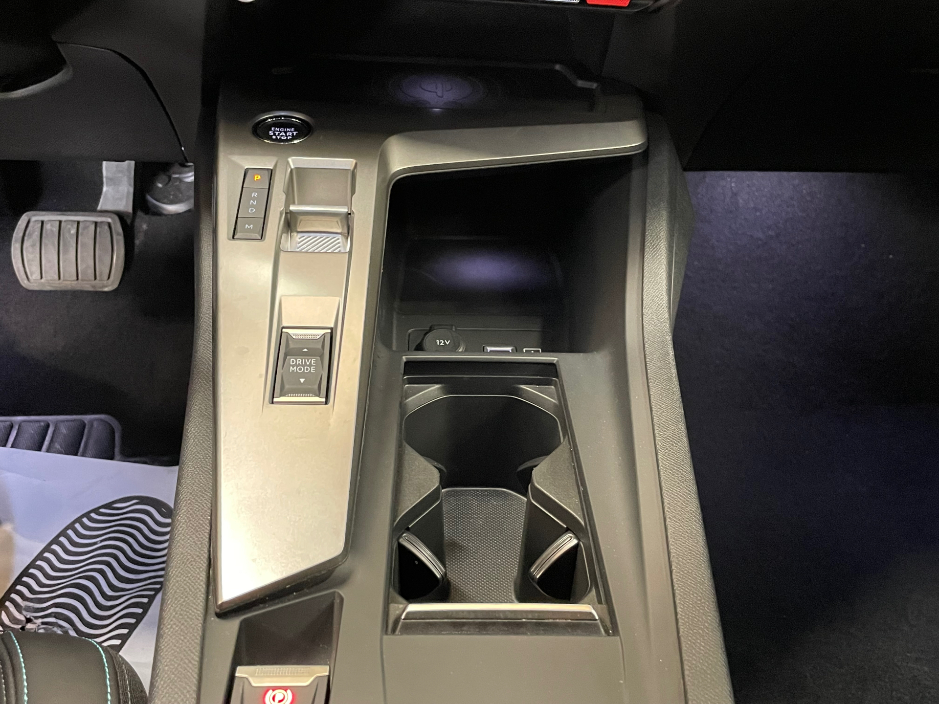 PEUGEOT 408 Hybrid 145 e-DCS6 Allure
