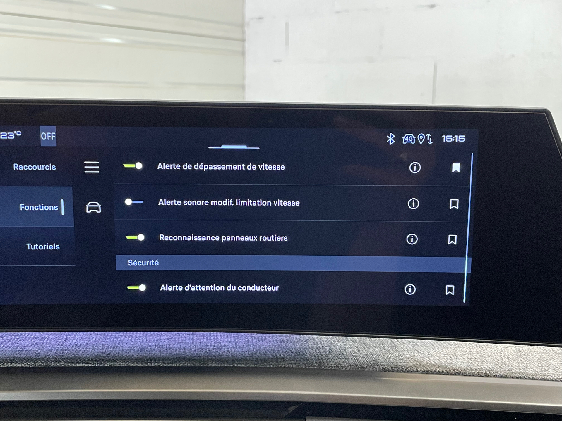PEUGEOT 5008 Hybrid 145 ch e-DCS6 Allure