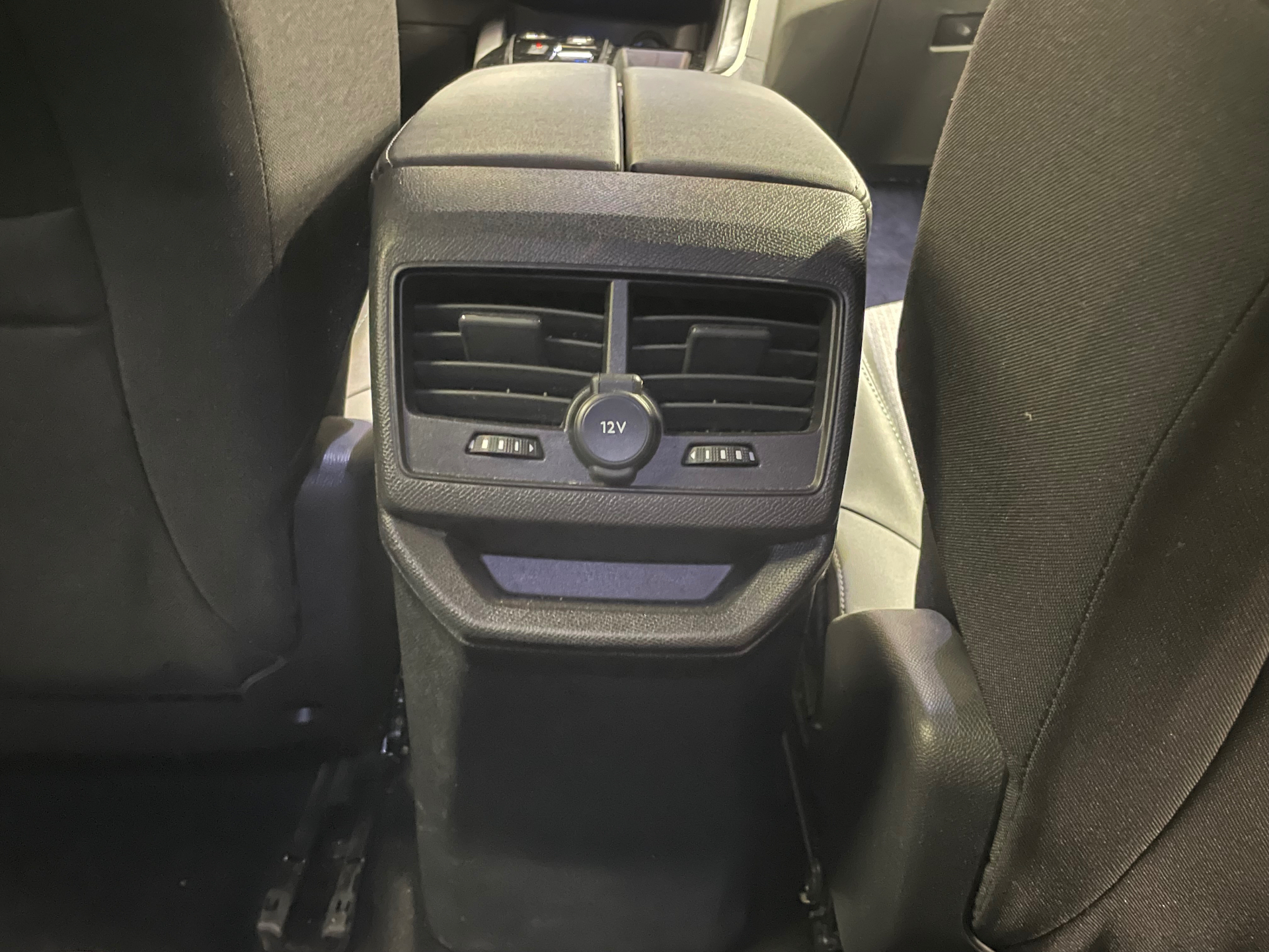 PEUGEOT 3008 Hybrid 136 e-DCS6 Allure Pack