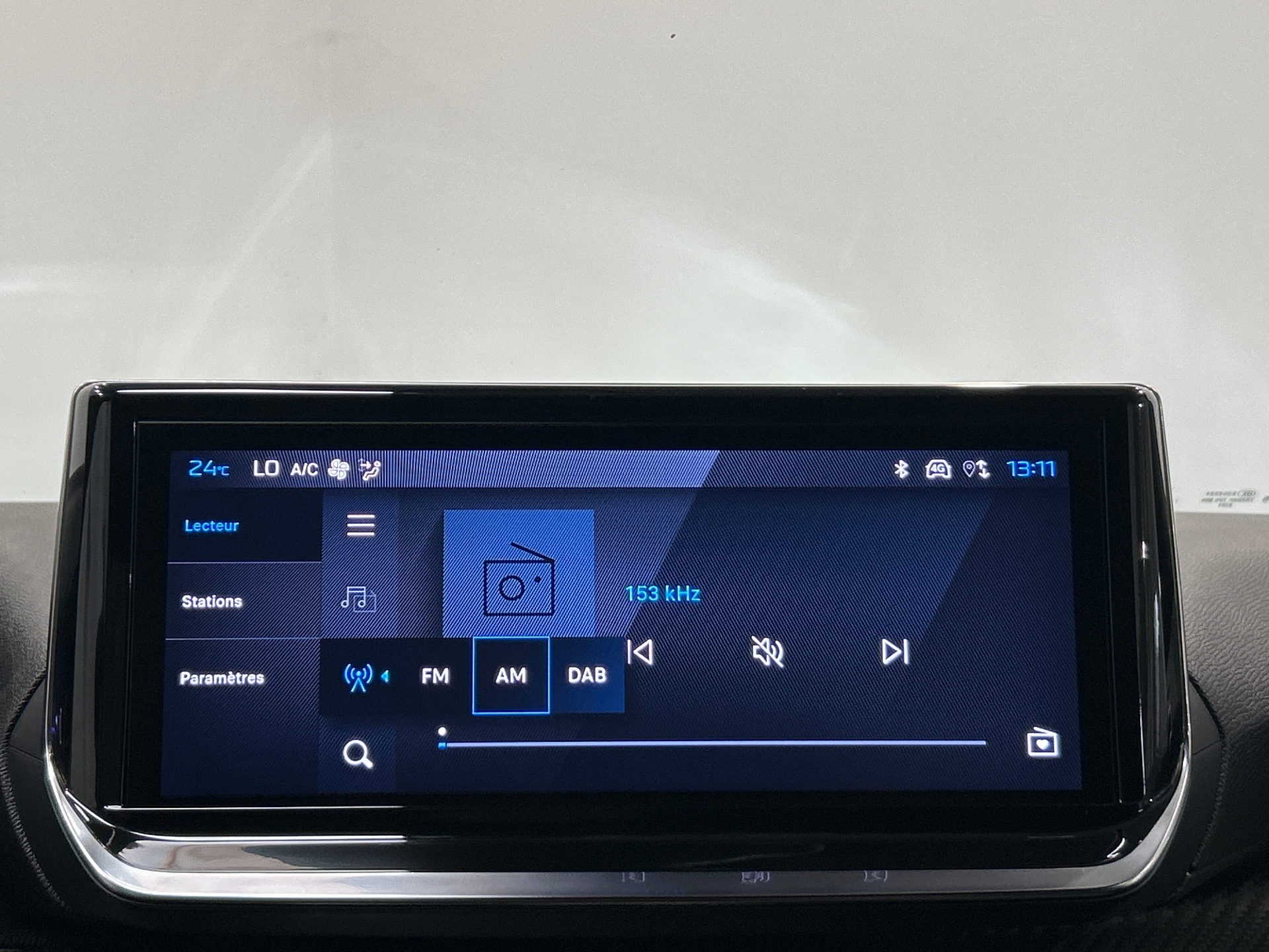 PEUGEOT 2008 Hybrid 145 e-DCS6 Allure