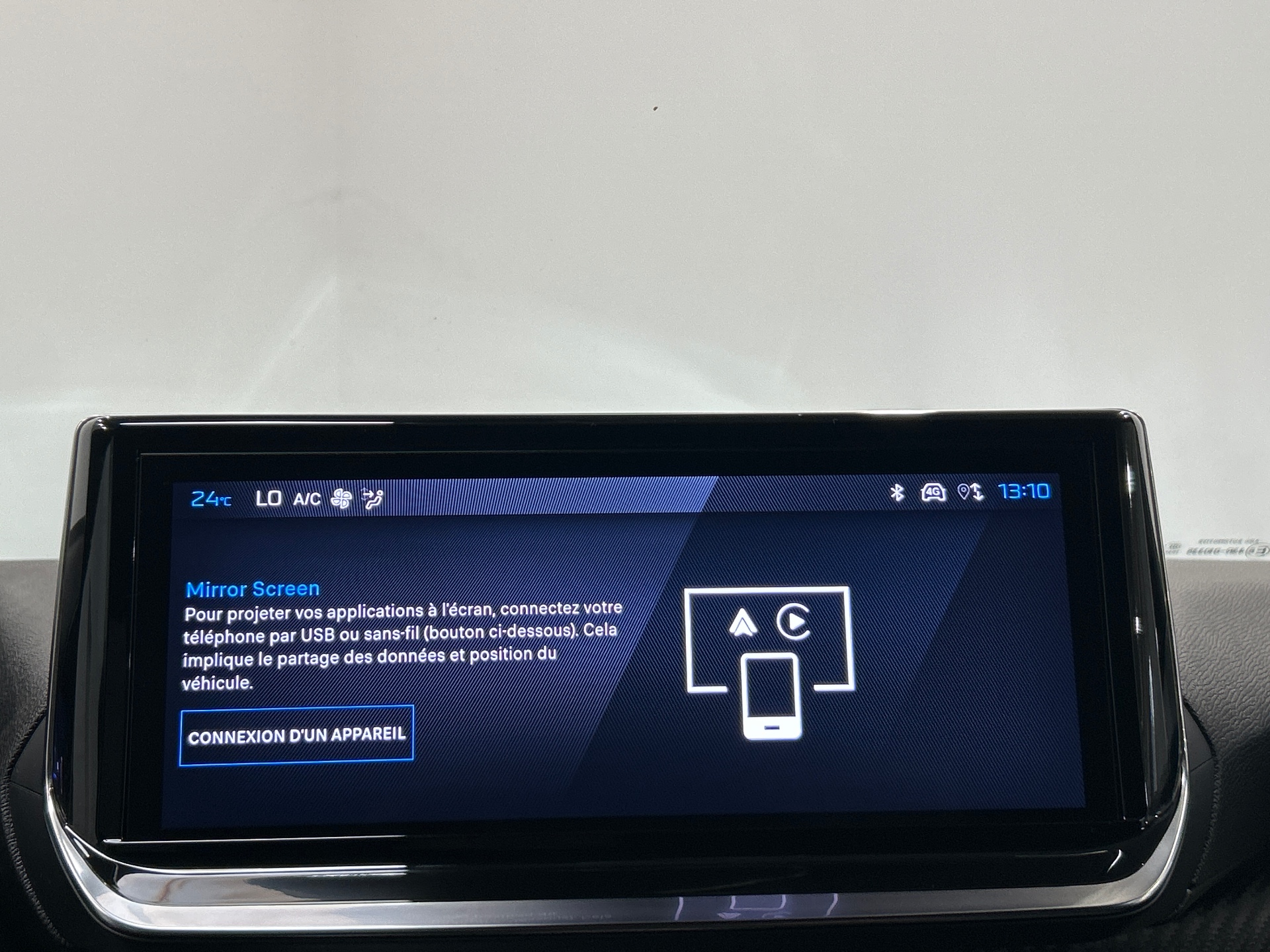 PEUGEOT 2008 Hybrid 145 e-DCS6 Allure