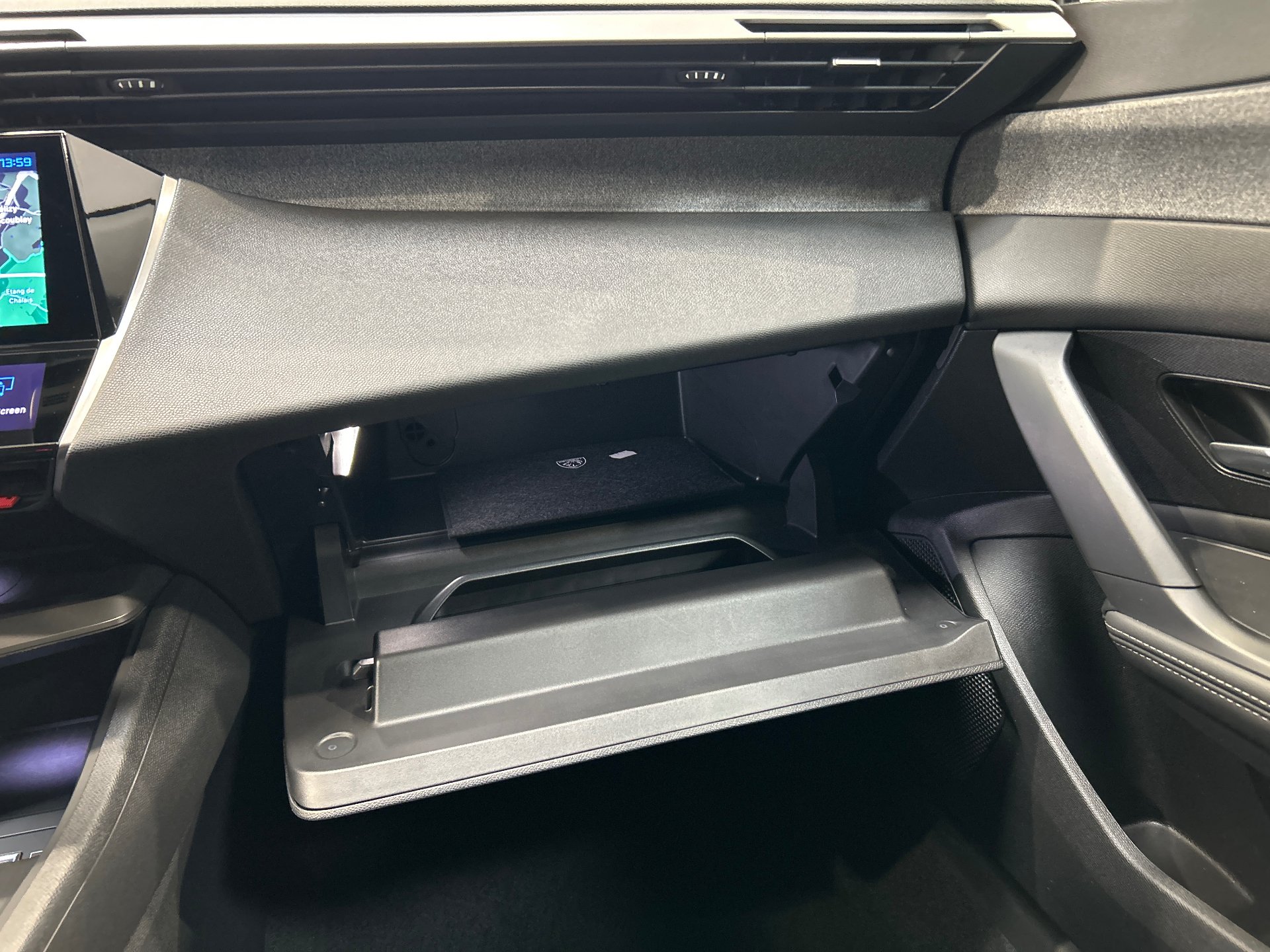 PEUGEOT 408 Hybrid 145 e-DCS6 Allure