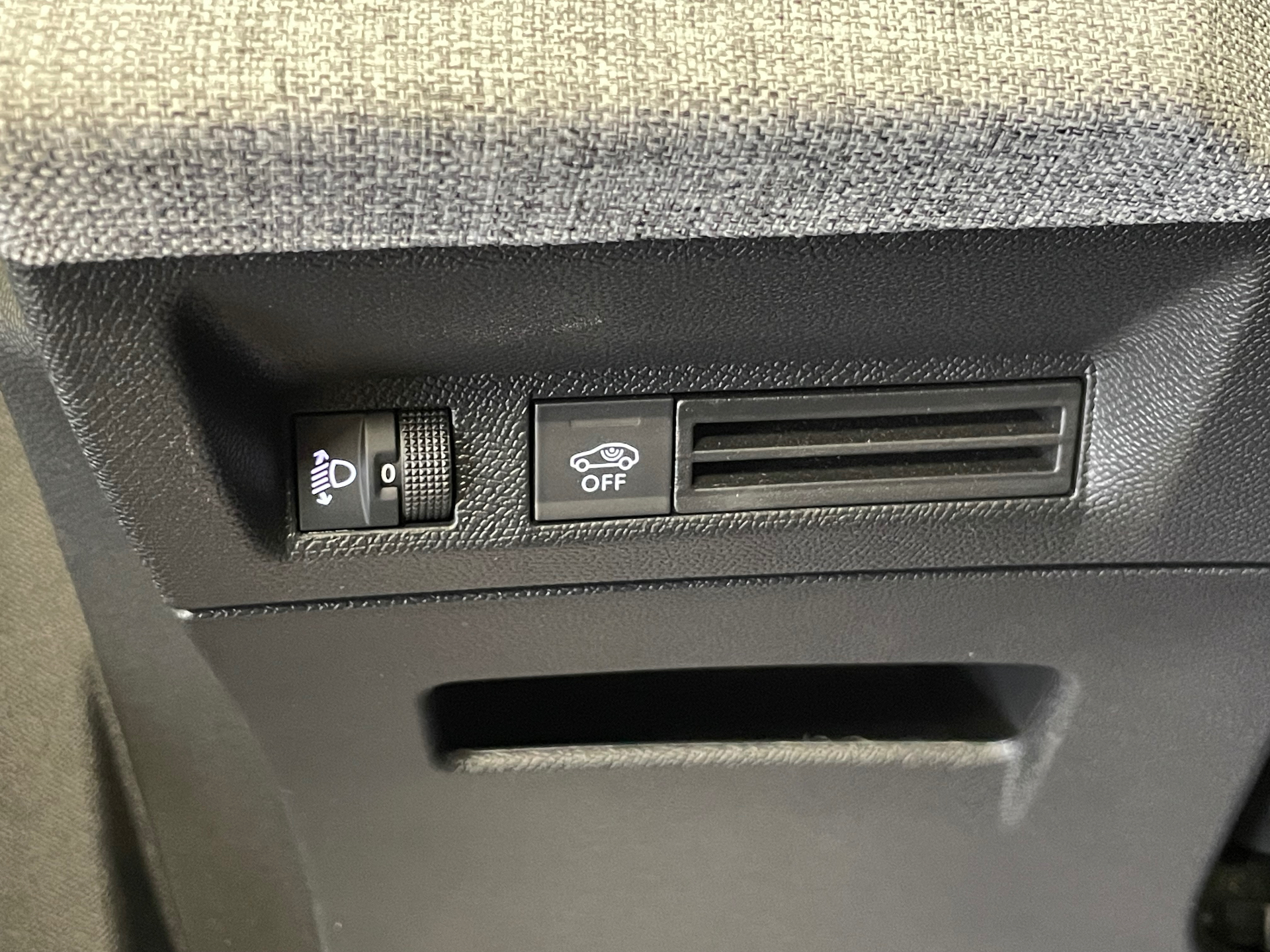 PEUGEOT 3008 Hybrid 145 e-DCS6 Allure