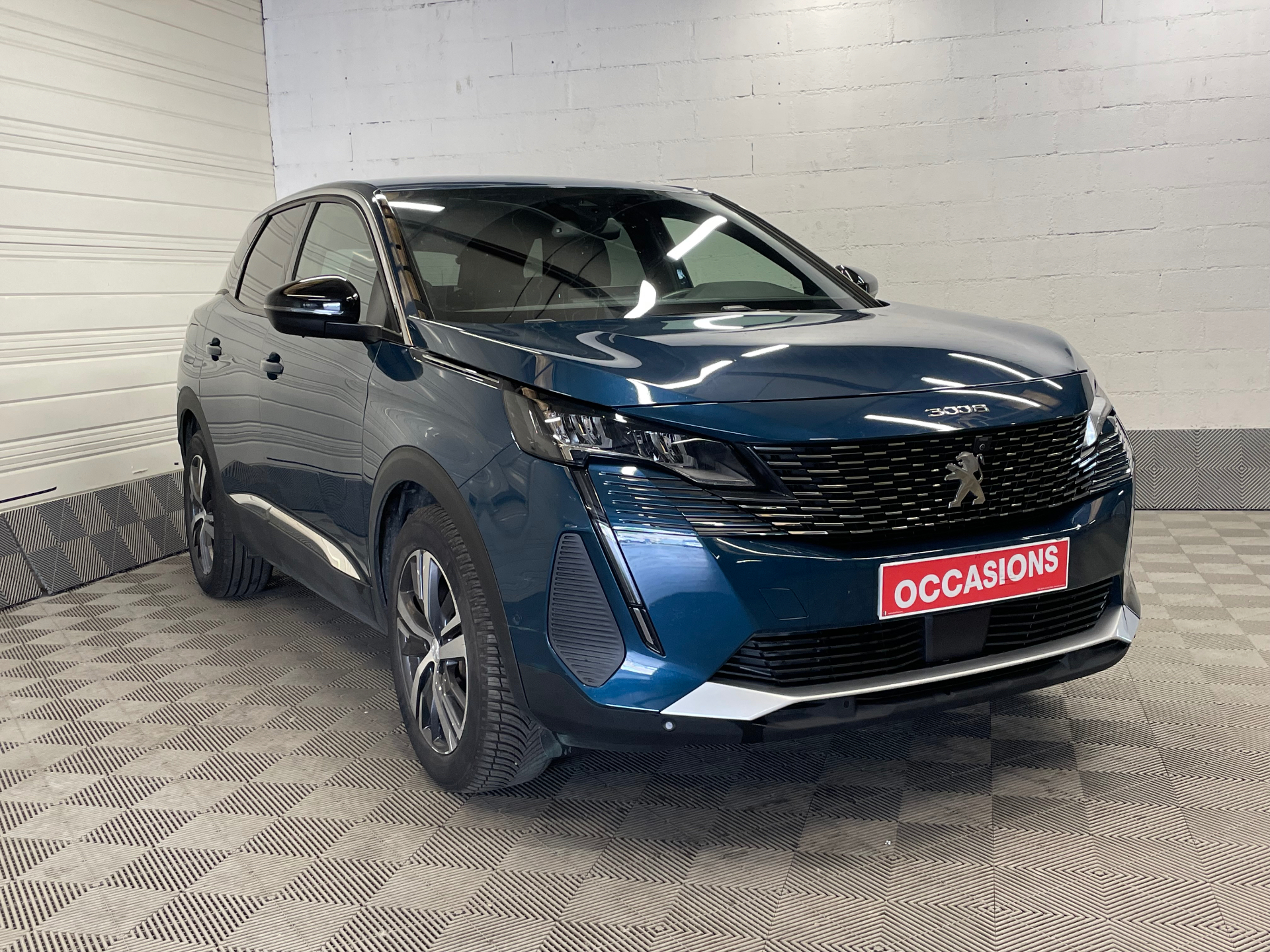 PEUGEOT 3008 Hybrid 136 e-DCS6 Allure Pack
