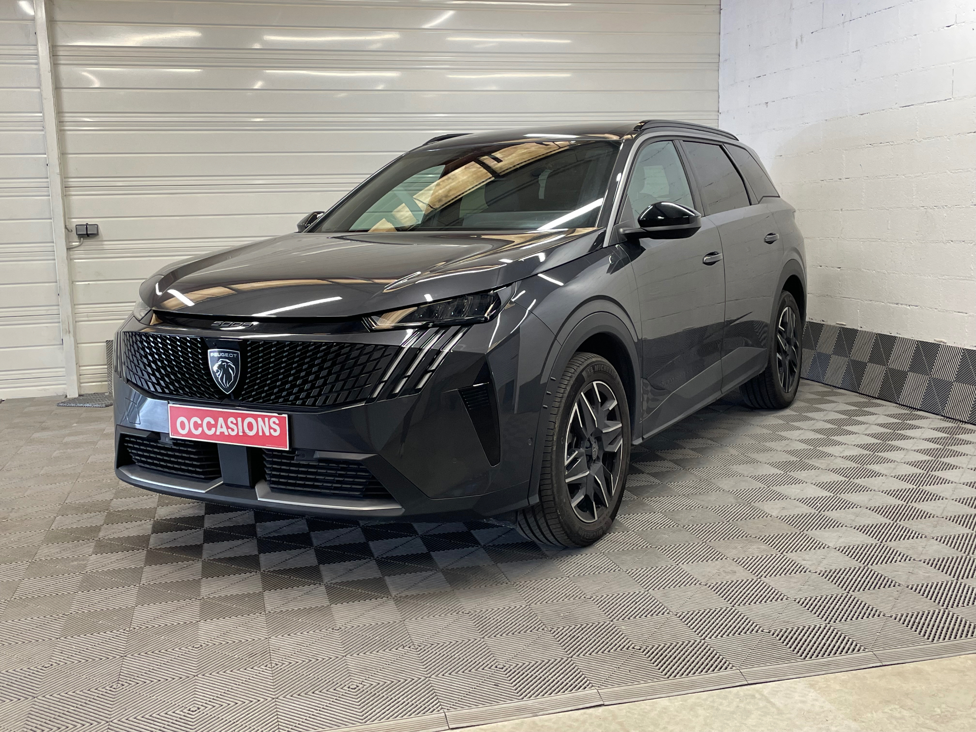 PEUGEOT 5008 Hybrid 145 ch e-DCS6 Allure