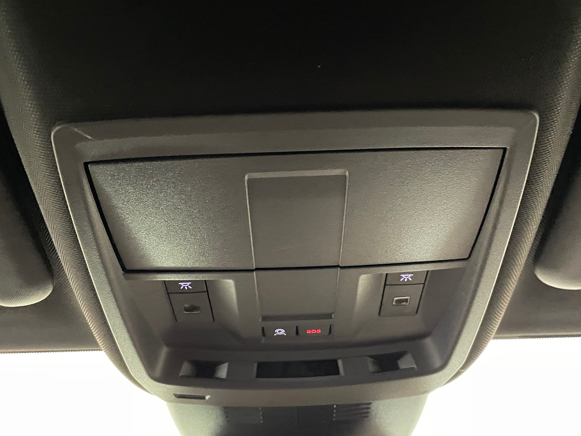 PEUGEOT 5008 Hybrid 145 ch e-DCS6 Allure