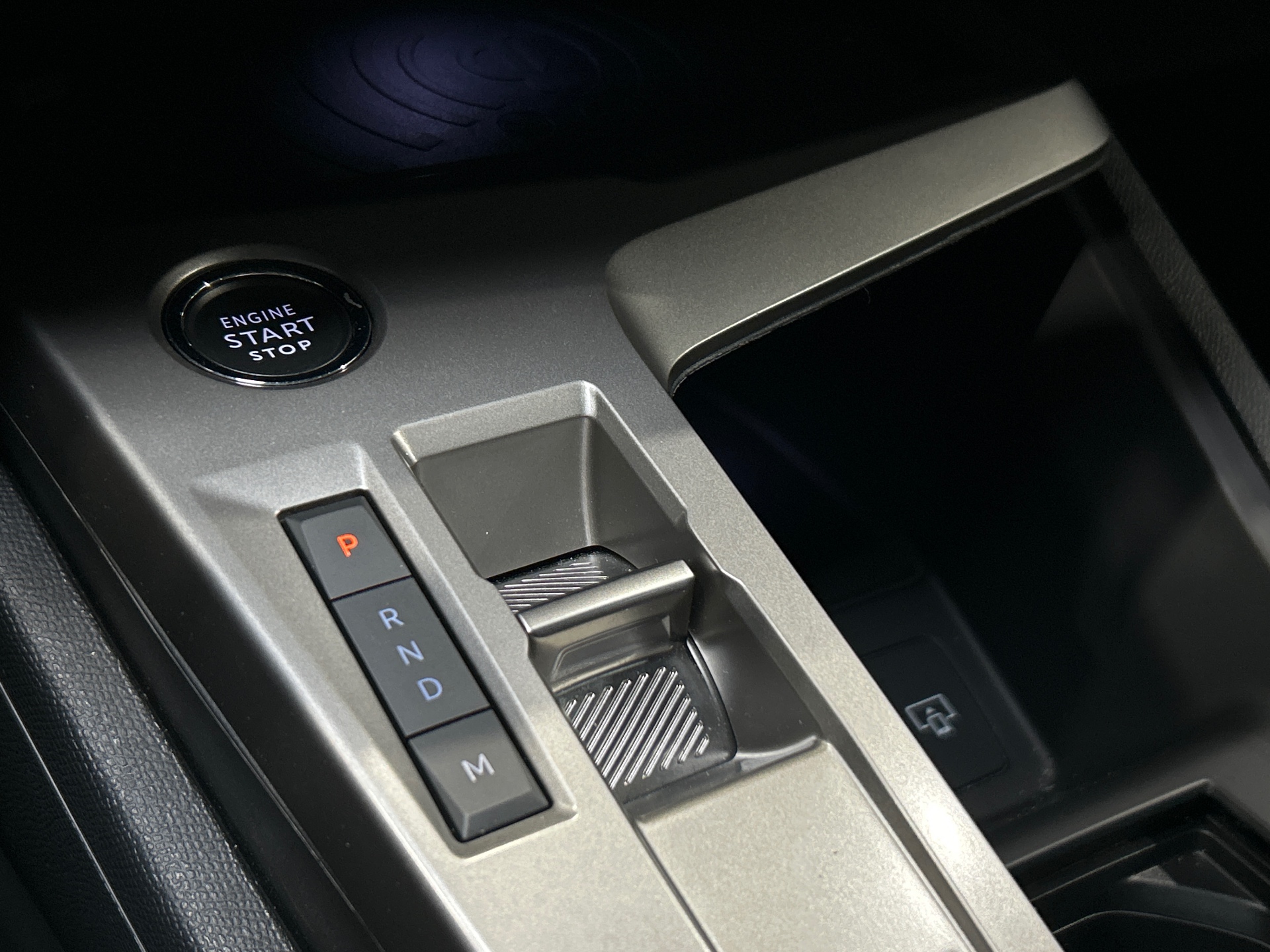 PEUGEOT 408 Hybrid 145 e-DCS6 Allure