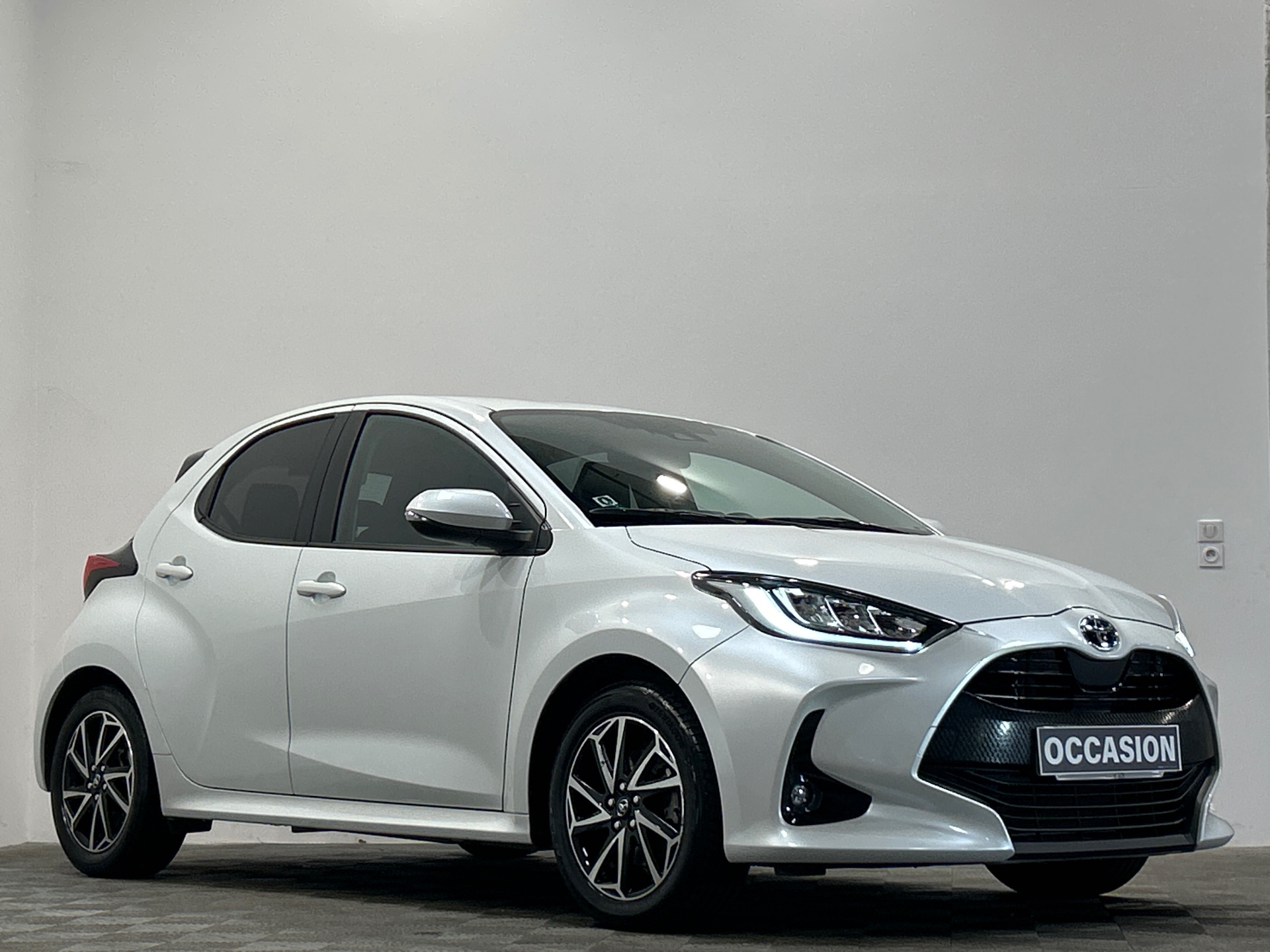 TOYOTA YARIS HYBRIDE MY22 116H DESIGN