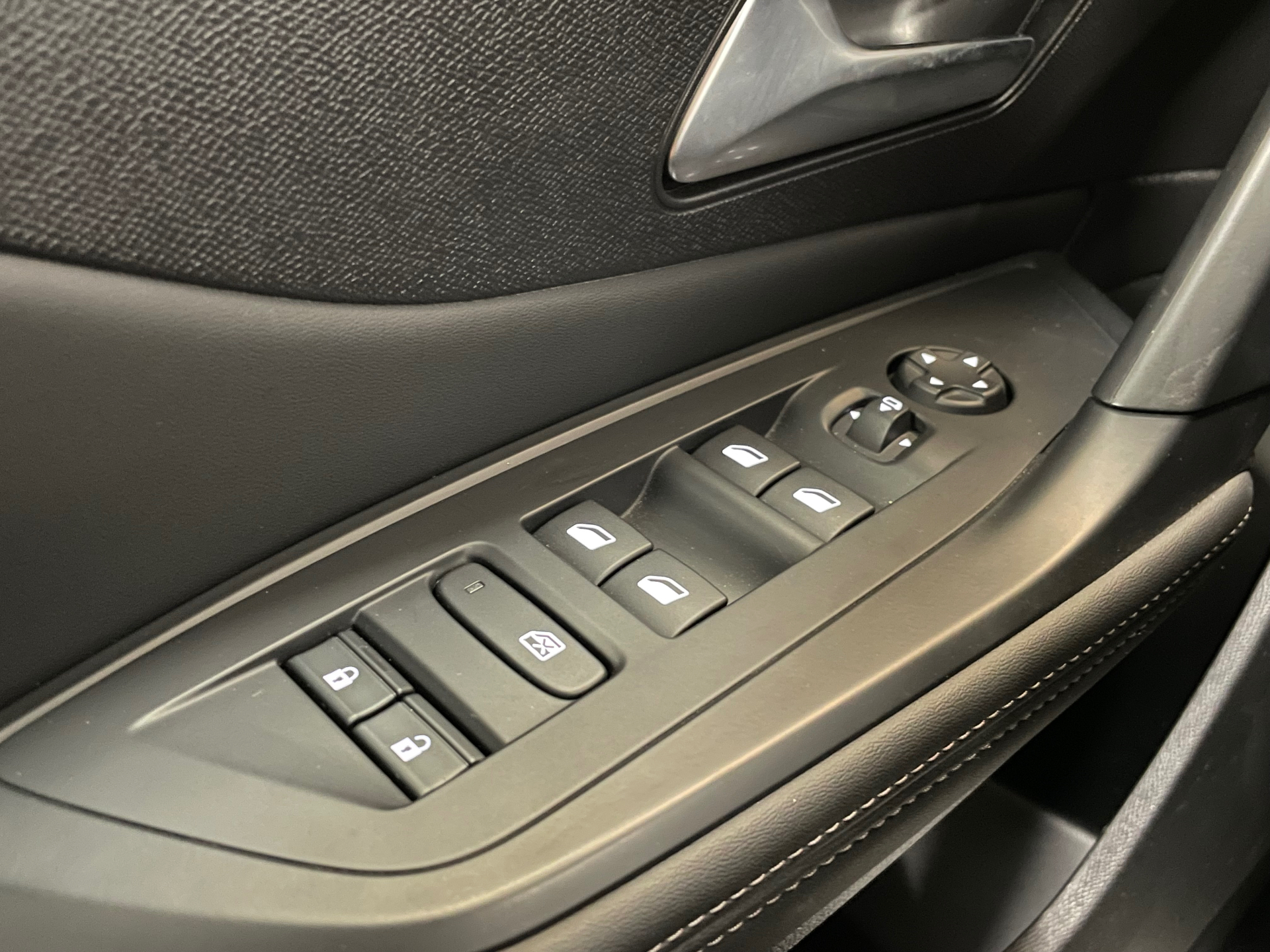 PEUGEOT 408 Hybrid 145 e-DCS6 Allure
