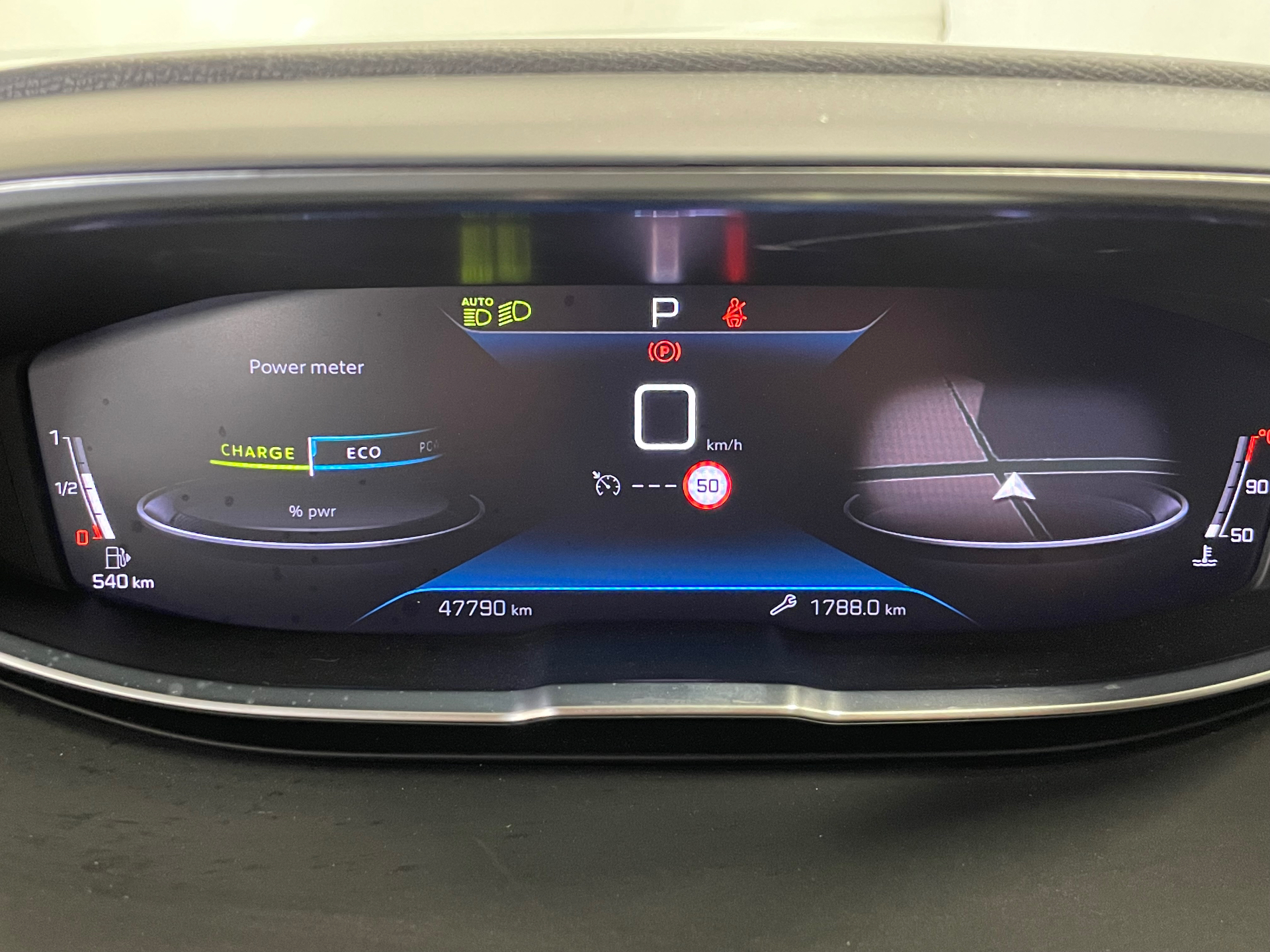 PEUGEOT 3008 Hybrid 136 e-DCS6 Allure Pack