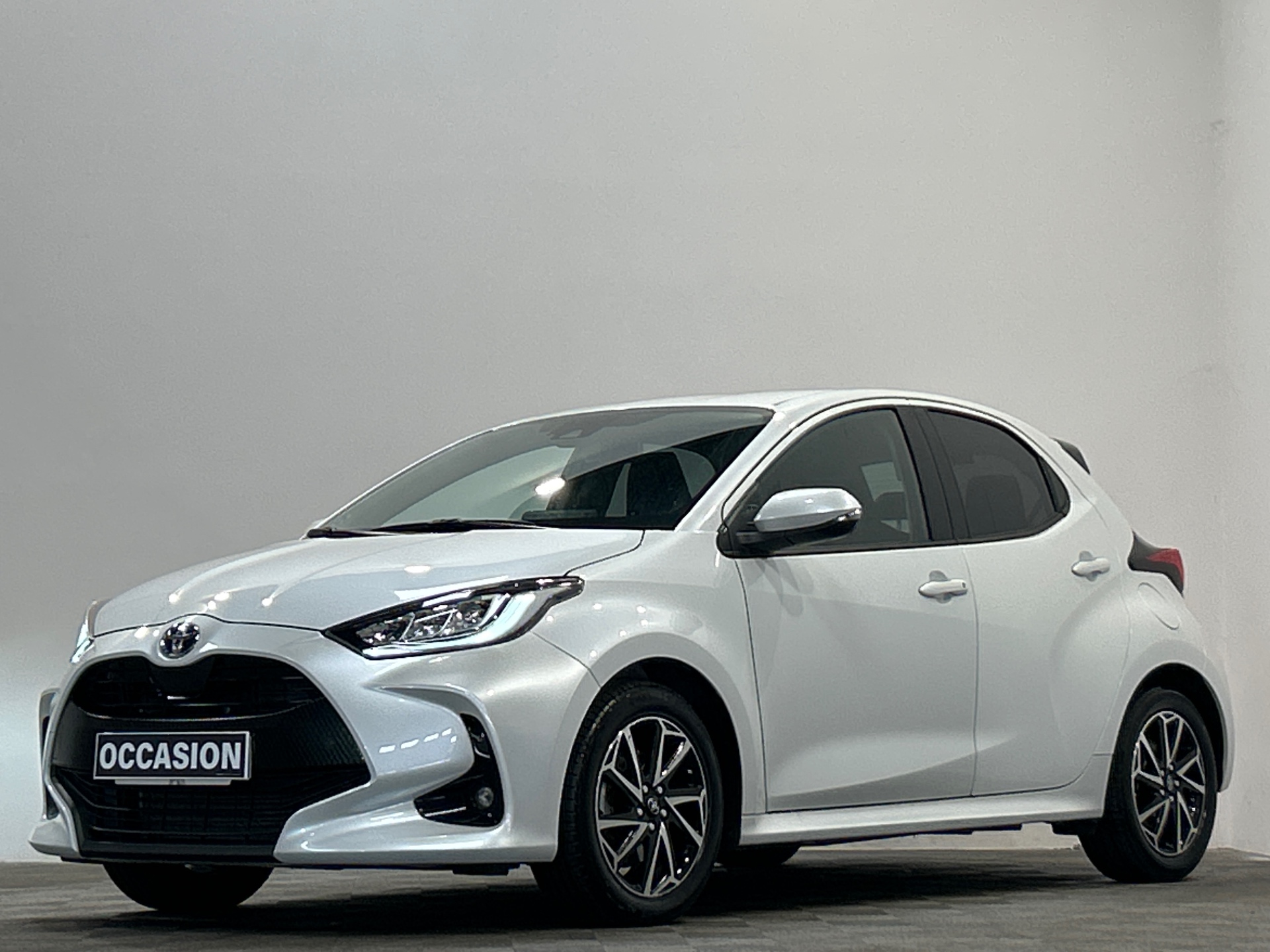 TOYOTA YARIS HYBRIDE MY22 116H DESIGN