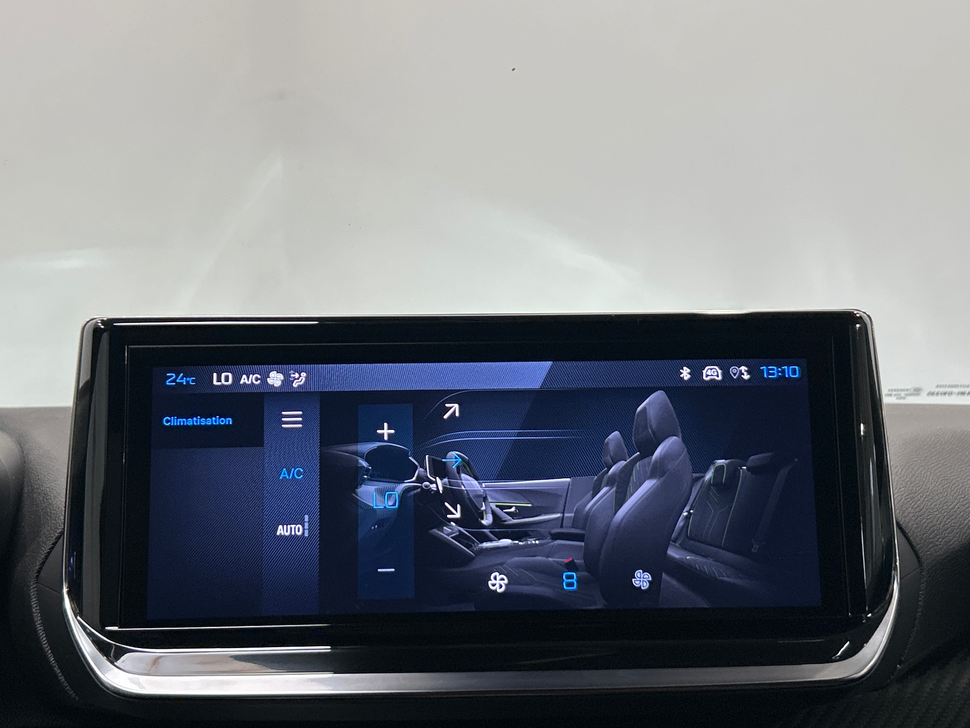 PEUGEOT 2008 Hybrid 145 e-DCS6 Allure